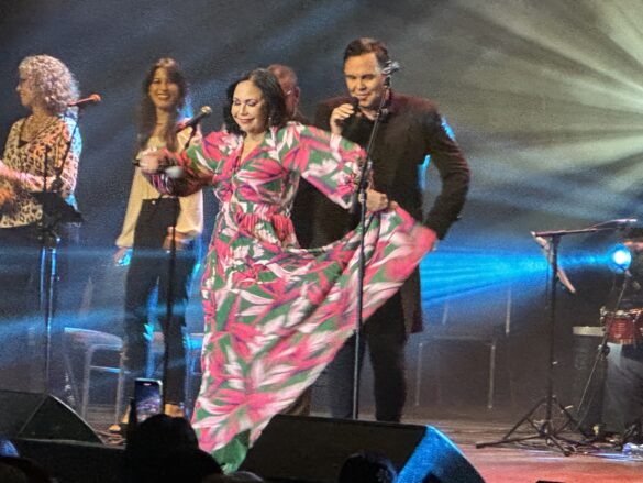 03DD541C-CAFF-4D61-822D-80C852846361