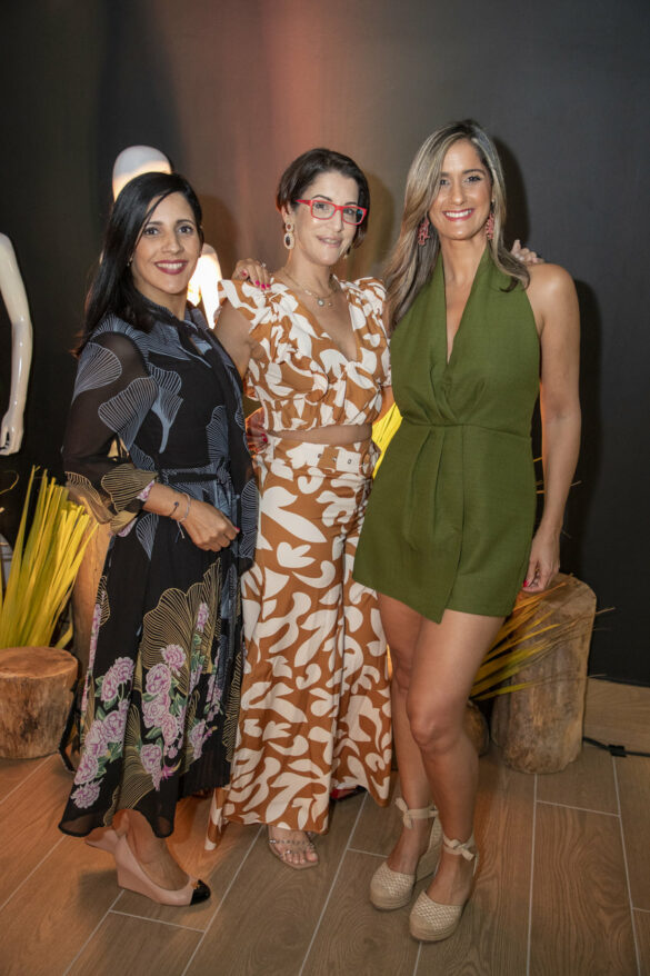 Jessica Rizik, Marcelle Flores y Lucielle González
