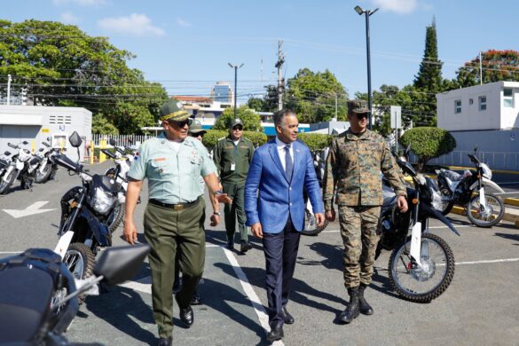 Sistema 9-1-1 entrega motocicletas a DIGESETT (1)