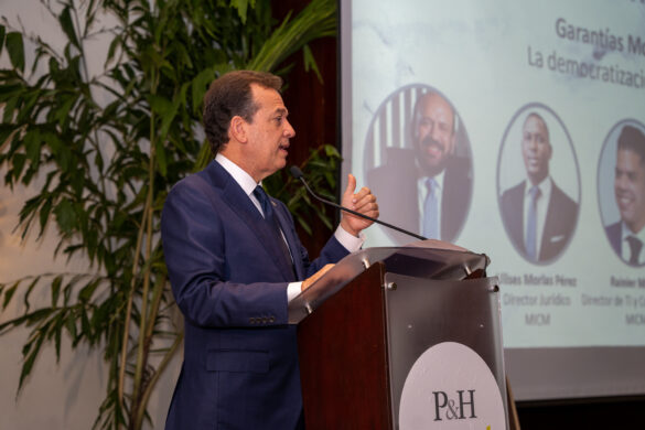 DSC06540 Victor Ito Bisono, habla de la Garantias Mobiliarias.