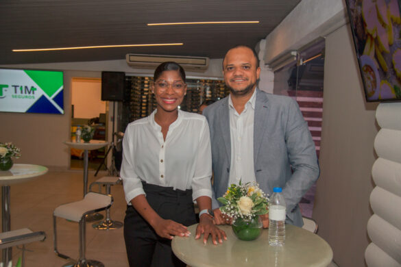 4 María Cristina Maldonado y Kelvin Restituyo.