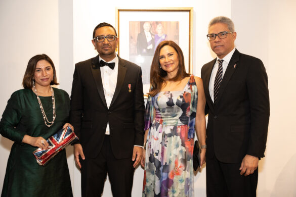 Sajeda Qureshi, Mockbul Ali OBE, Carolina de Portes y Pablo Portes