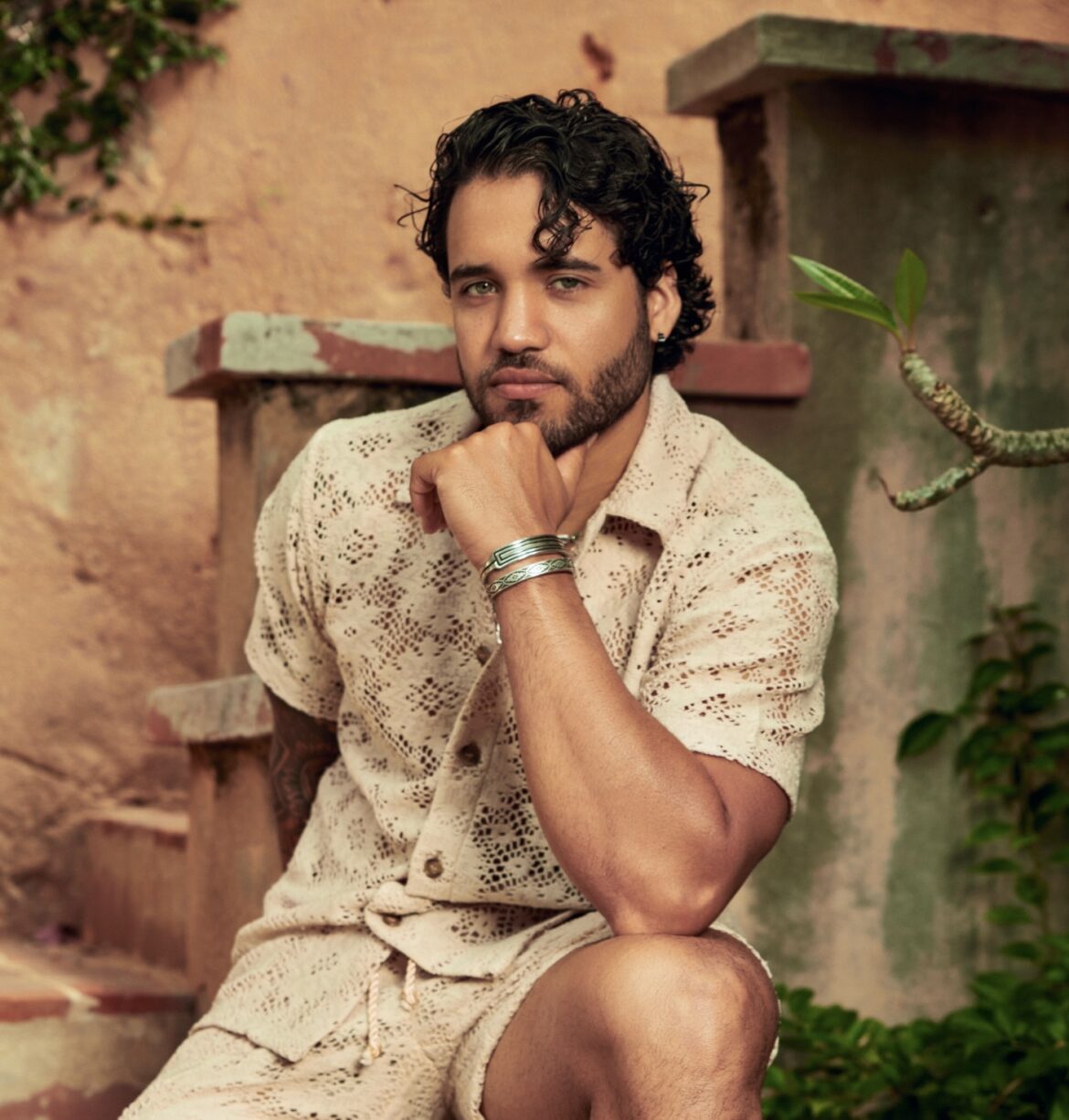 Diseñador Wilson Alcéquiez muestra su colección Resort-Luxury 2024