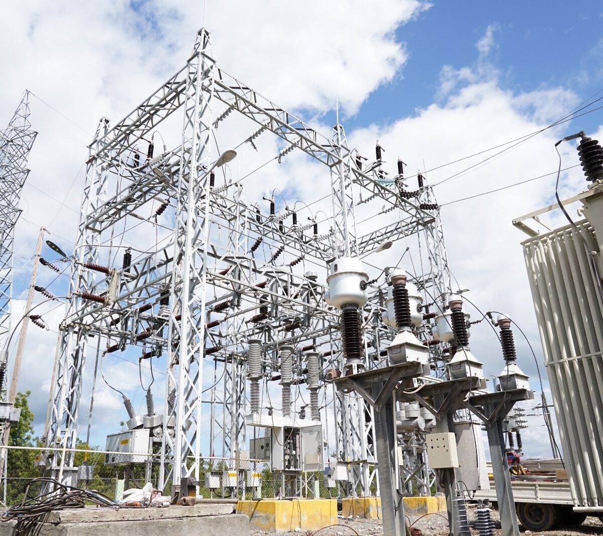 Edesur Dominicana instala transformador de potencia en subestación Cruce de Ocoa