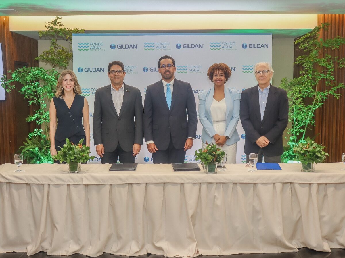 Alianza entre Gildan y Fondo Agua impulsa restauración hídrica en la cuenca del Ozama