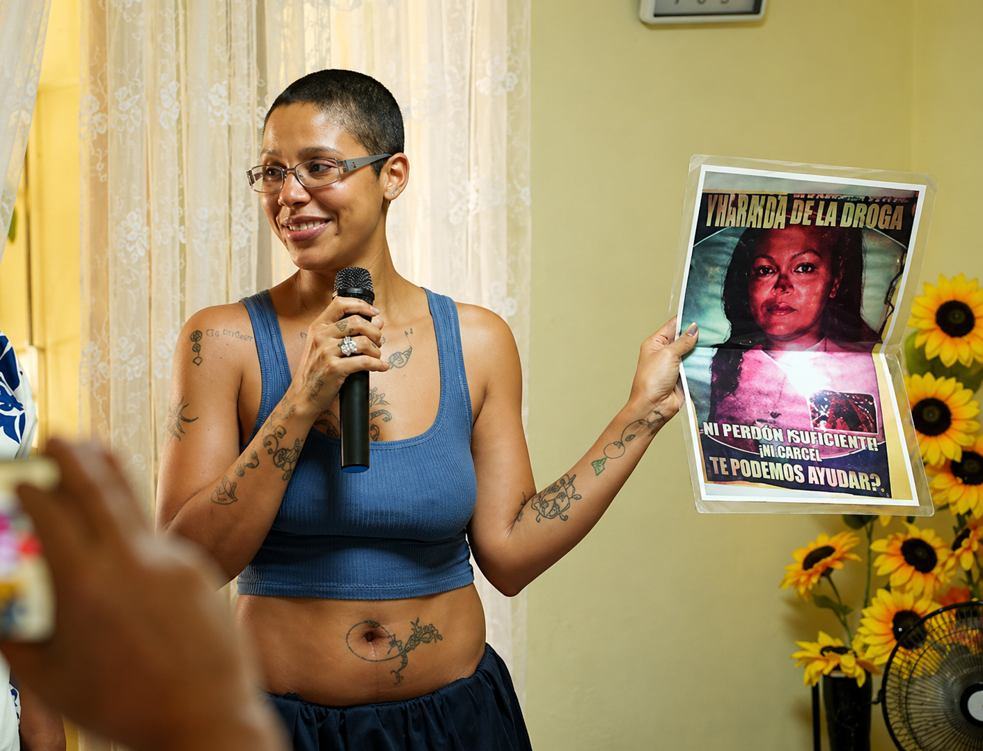 Tokischa impulsa mensaje de transformación con donación a mujeres en rehabilitación