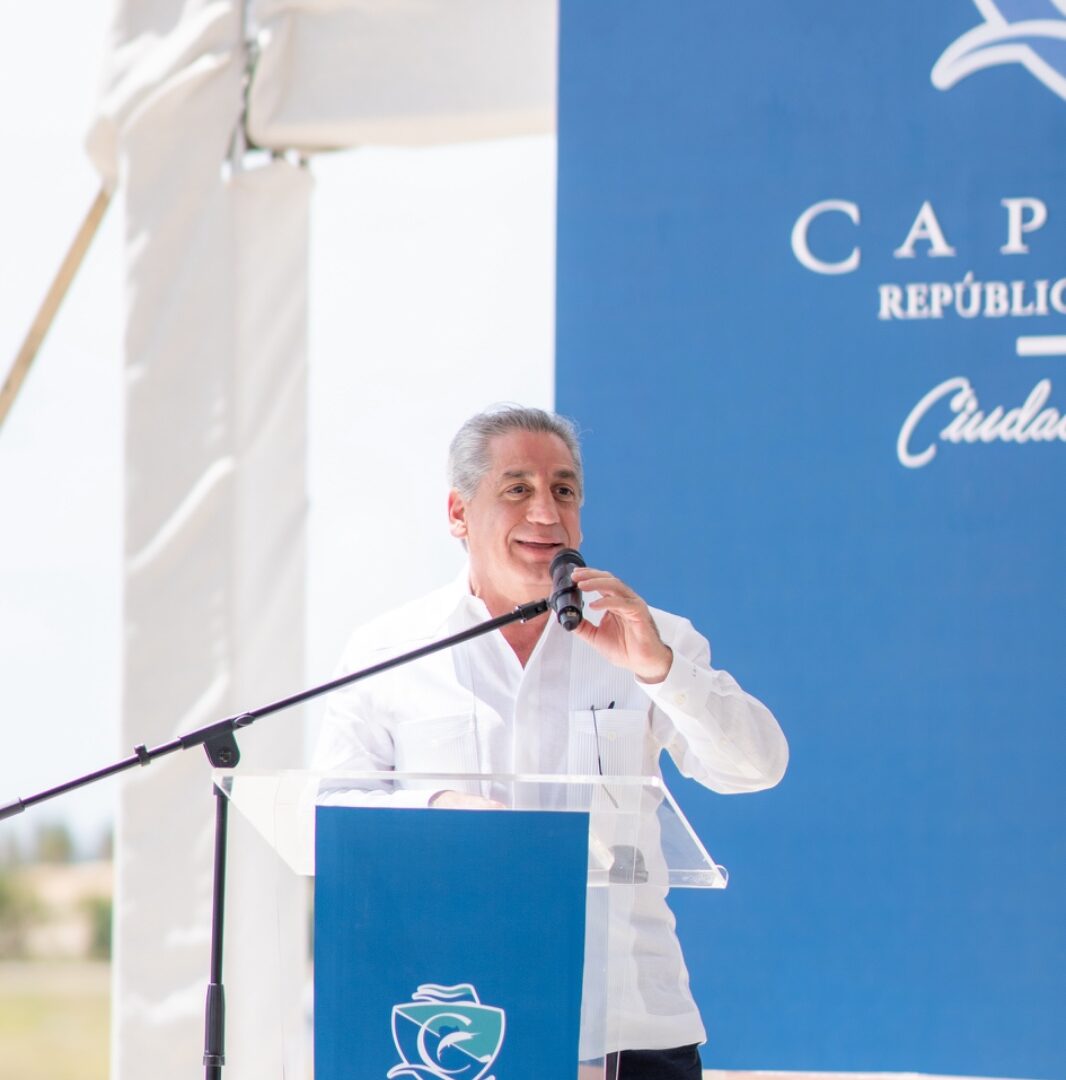 Hazoury apuesta por la unidad y posiciona al turismo como escudo económico ante la crisis global