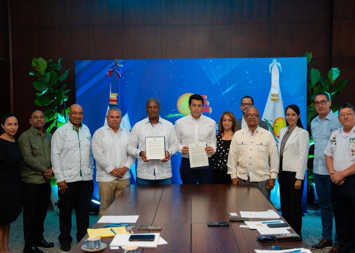 Ministerio de Turismo de la República Dominicana impulsa transformación del sector con acuerdo para profesionalizar a guías turísticos