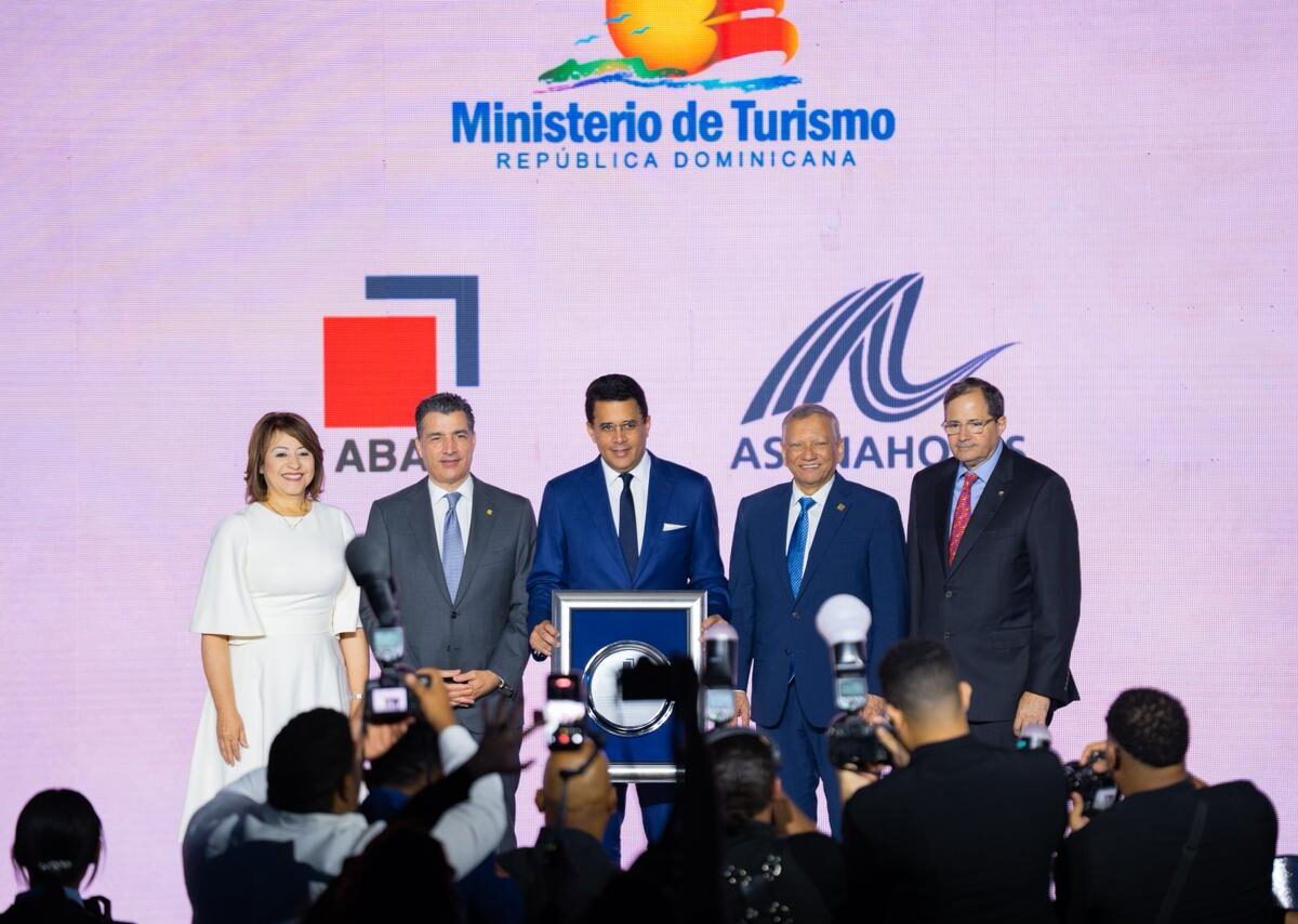 ABA reconoce liderazgo de David Collado por su impacto en el desarrollo del turismo dominicano
