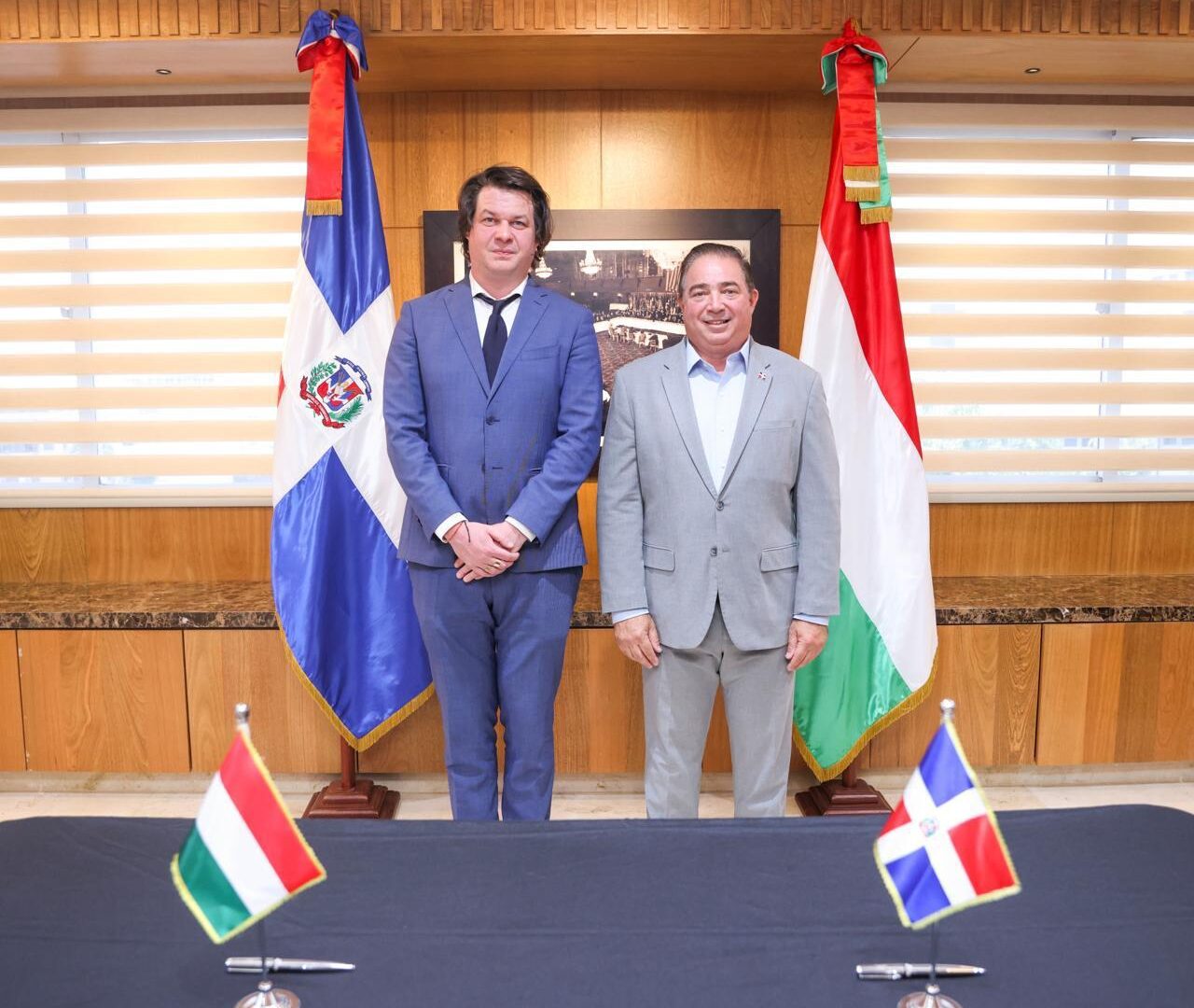 República Dominicana y Hungría avanzan en acuerdo aéreo para impulsar conectividad y turismo