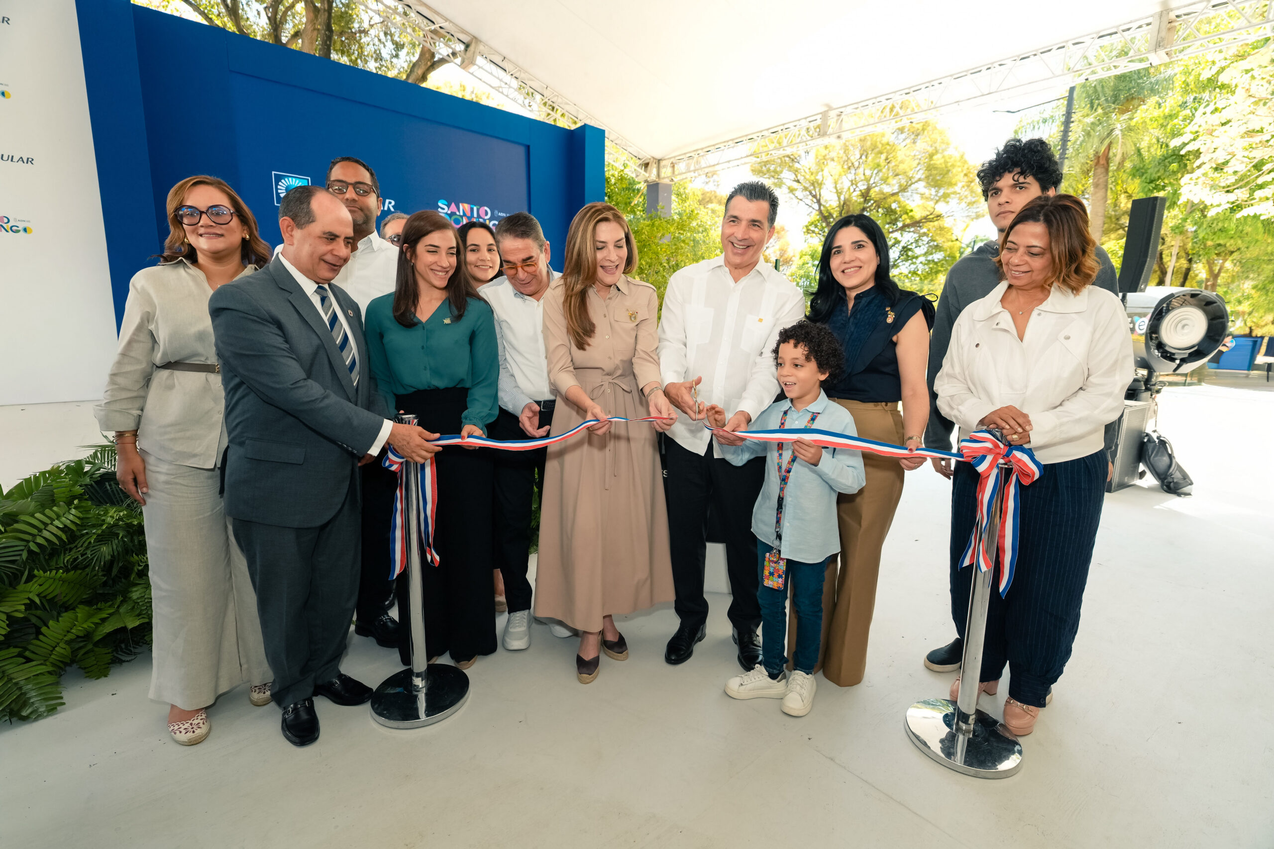 Popular y ADN inauguran Parque Sensorial Mirador Sur