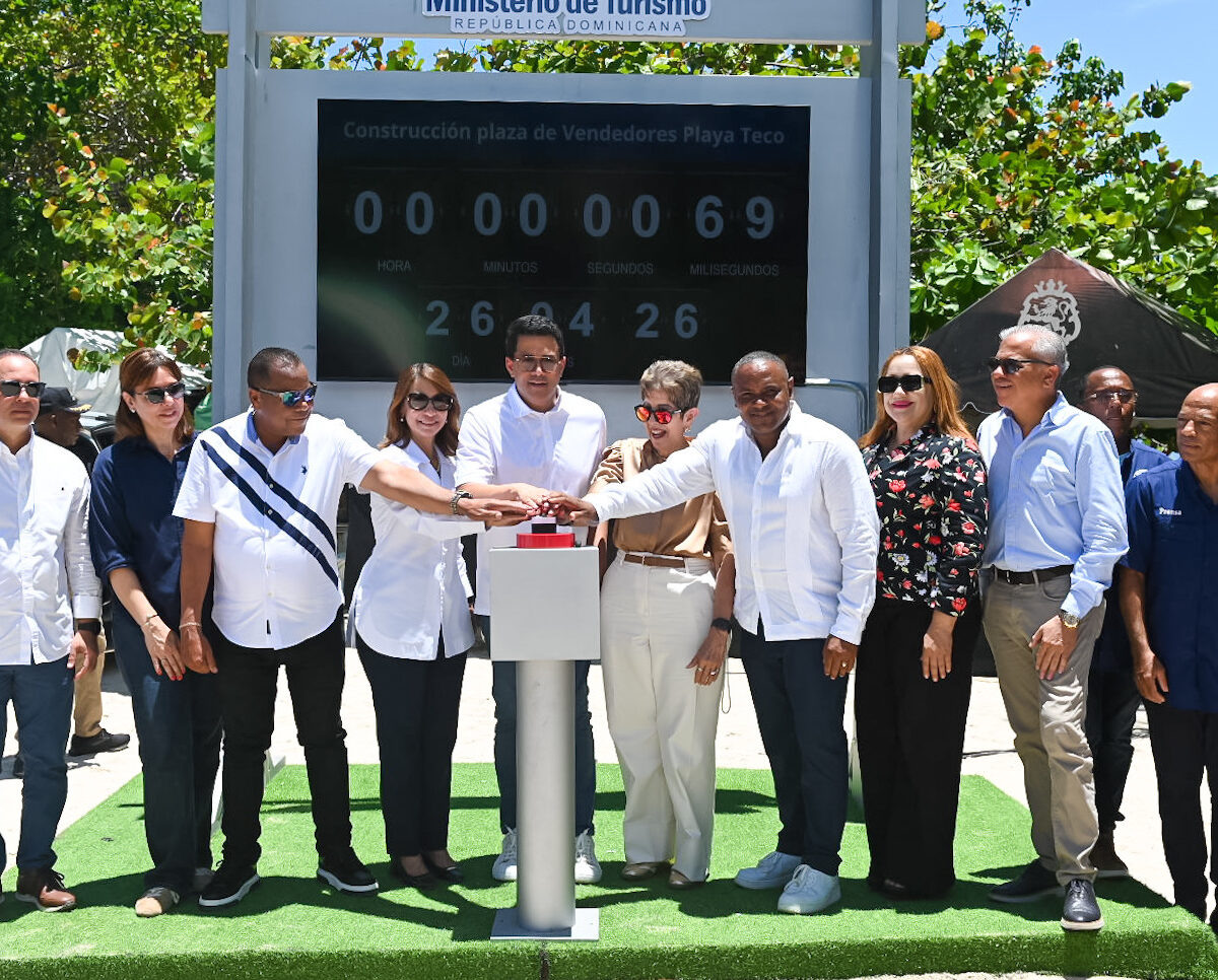 Inician construcción de plaza de vendedores en playa Teco con inversión superior a RD$193 millones