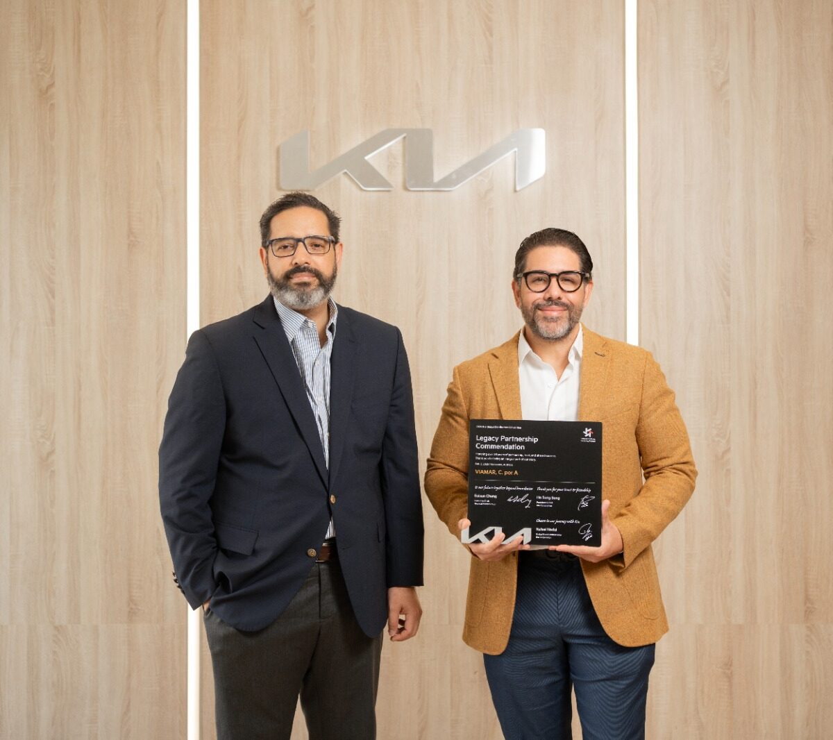 Grupo Viamar fortalece alianza con KIA tras recibir reconocimiento global por trayectoria