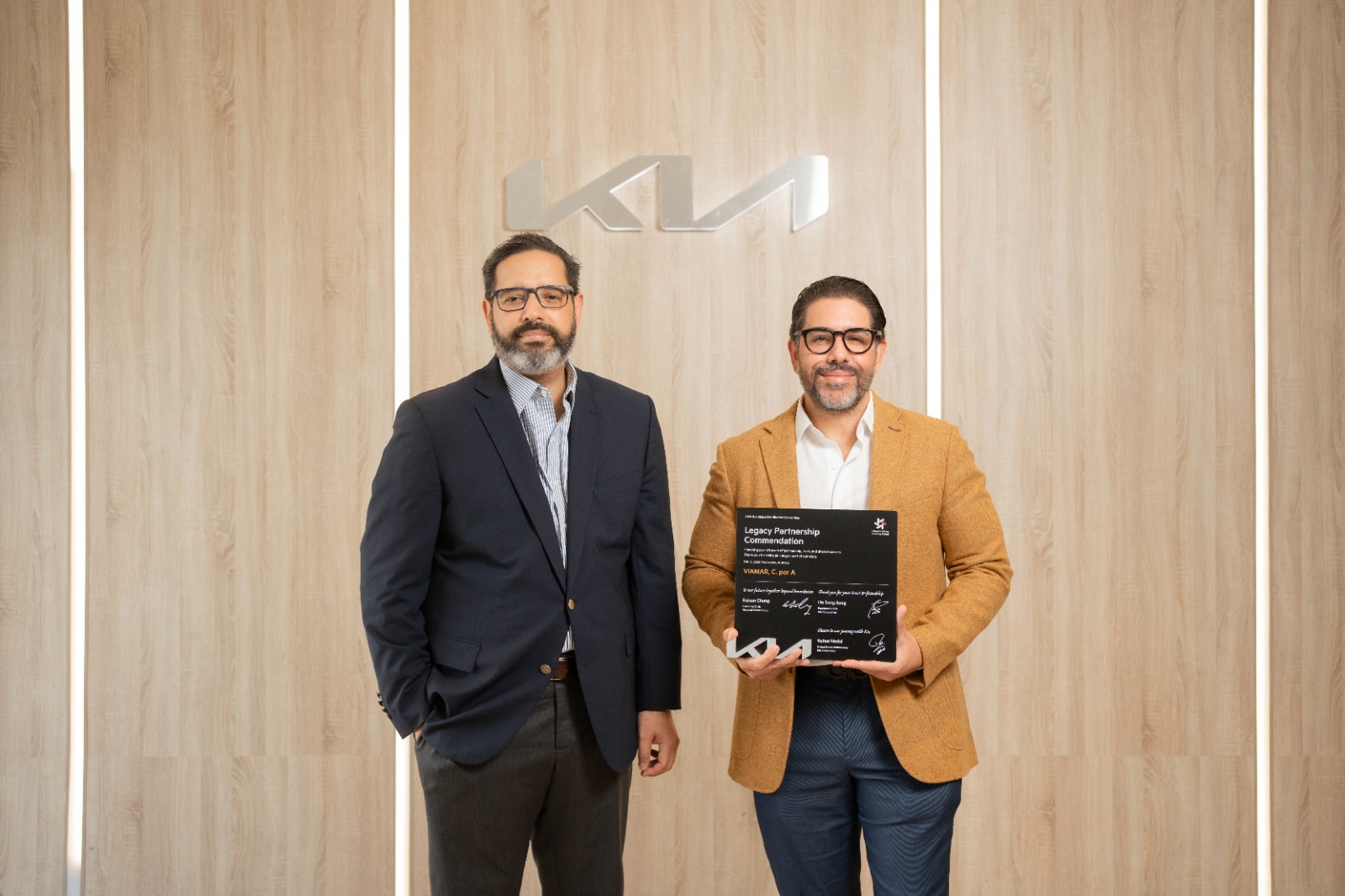 Grupo Viamar fortalece alianza con KIA tras recibir reconocimiento global por trayectoria