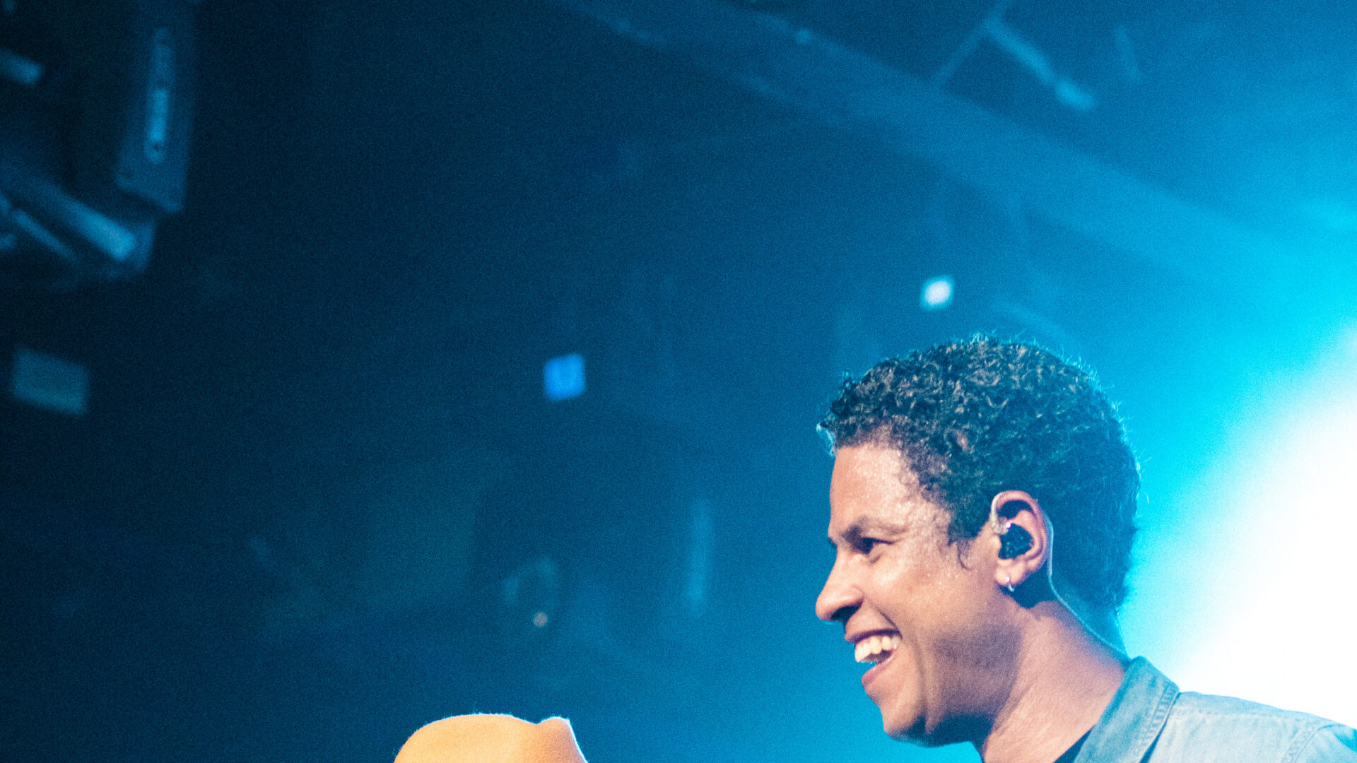 Pavel Núñez y Transfusión encienden “Cultura Pop” con un debut a casa llena