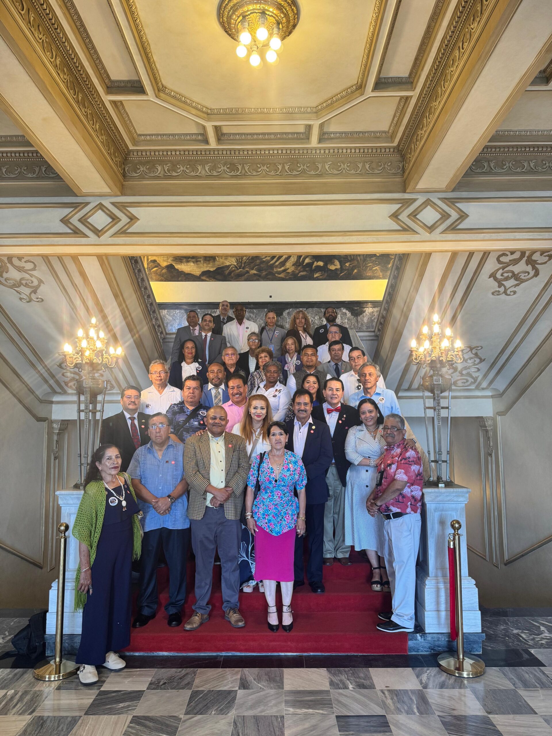 Periodistas mexicanos fortalecen lazos en RD con visita al Palacio Nacional