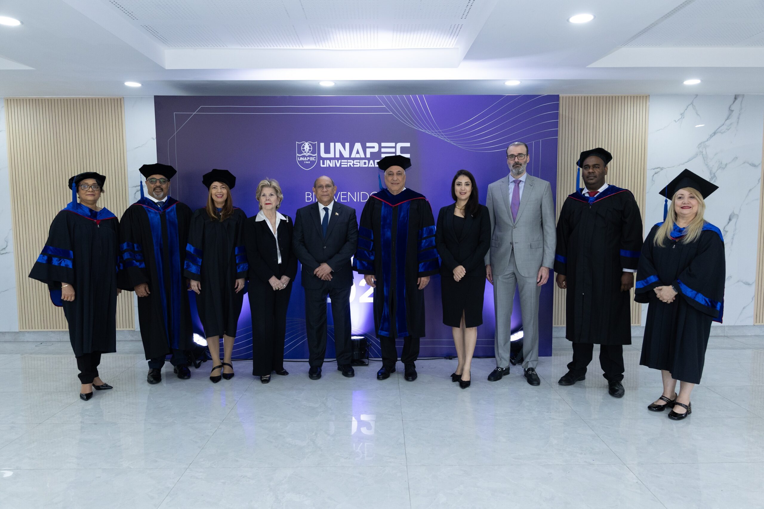 UNAPEC entrega al país 798 nuevos profesionales en Graduación Extraordinaria 2026