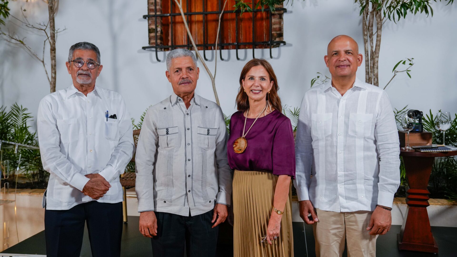 Centro Cultural Taíno impulsa diálogo sobre preservación de las Cuevas del Pomier