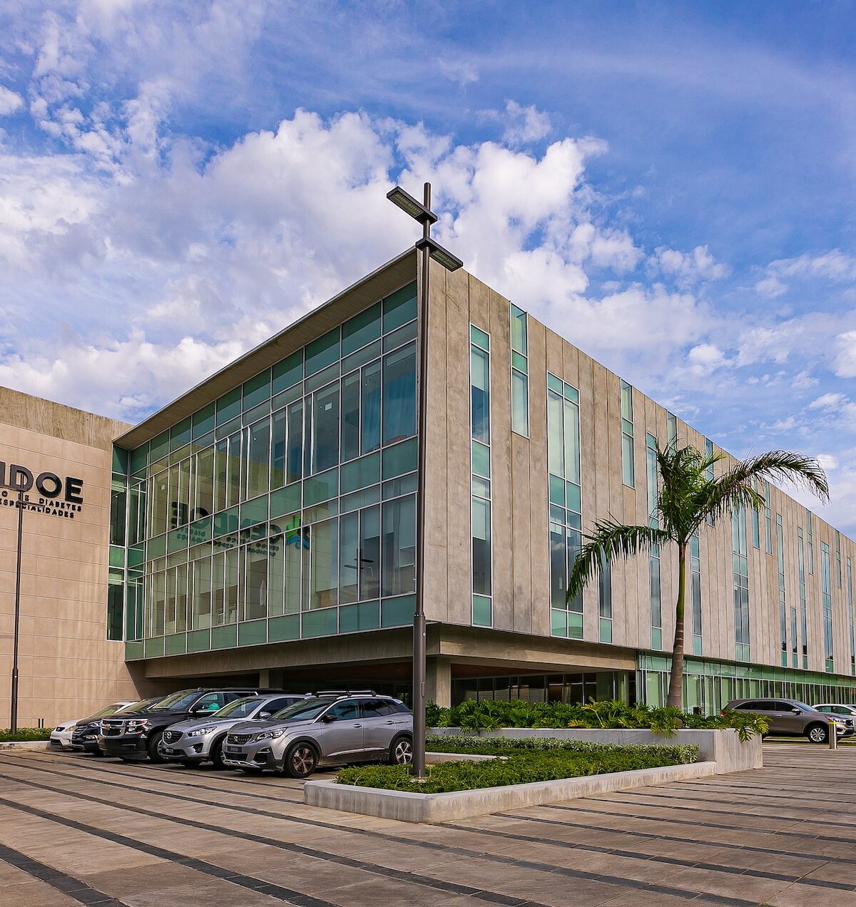 CEMDOE amplía cobertura hospitalaria con incorporación de ARS SeNaSa