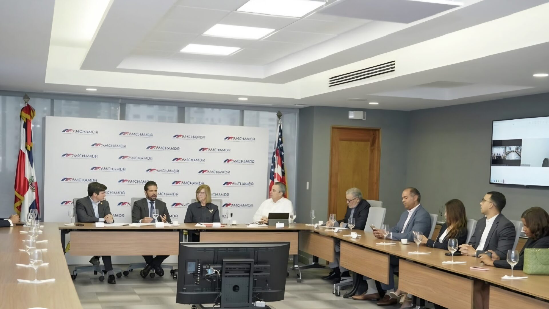 Revolución regulatoria en salud: DIGEMAPS aprueba más de 1,000 registros al mes y busca su total independencia
