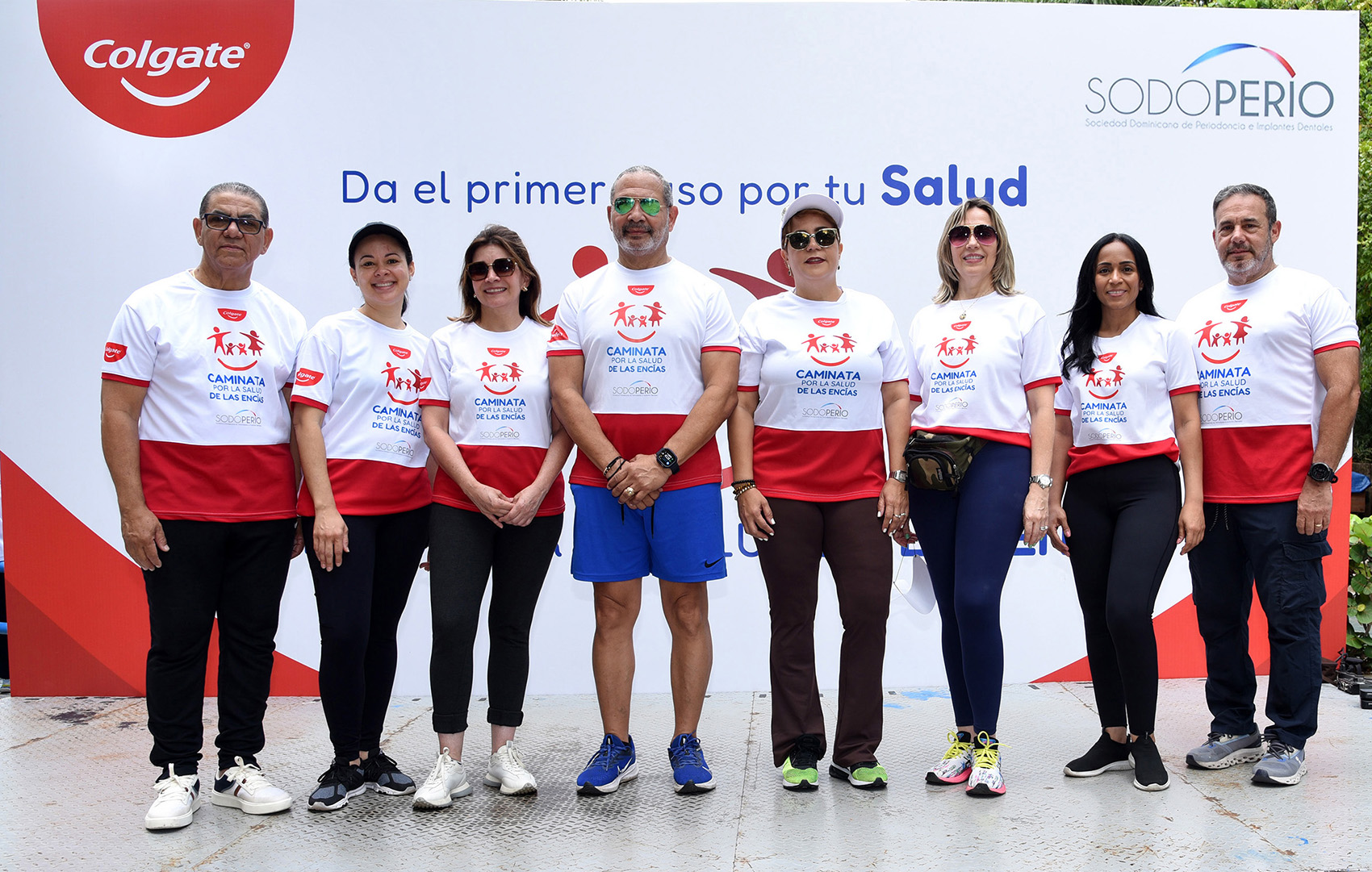 Colgate-Palmolive y SODOPERIO realizan caminata para promover la salud de las encías