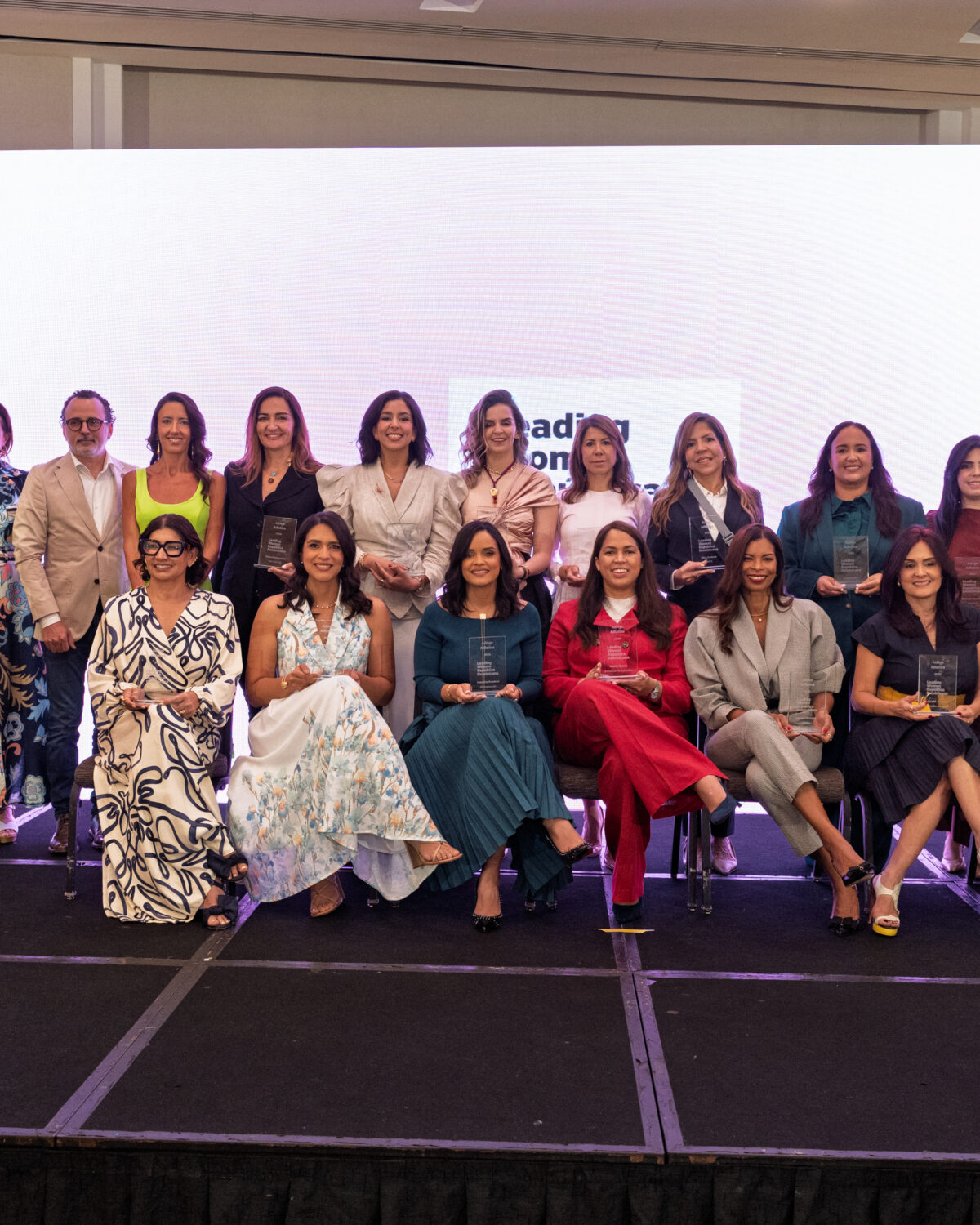 Leading Women República Dominicana 2026 reconoce a 14 mujeres que impulsan la transformación de la industria