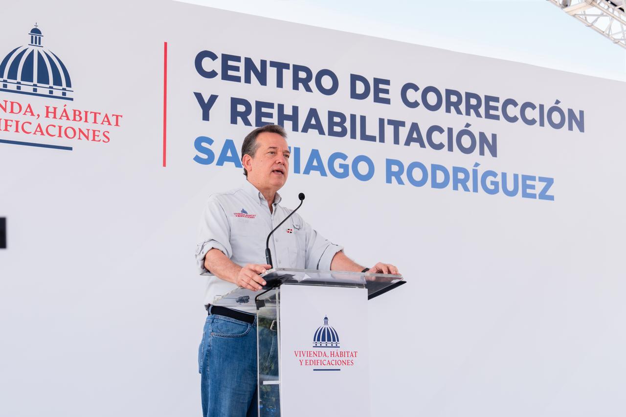 Ministro Ito Bisonó deja iniciados trabajos de construcción del nuevo Centro de Corrección y Rehabilitación Santiago Rodríguez
