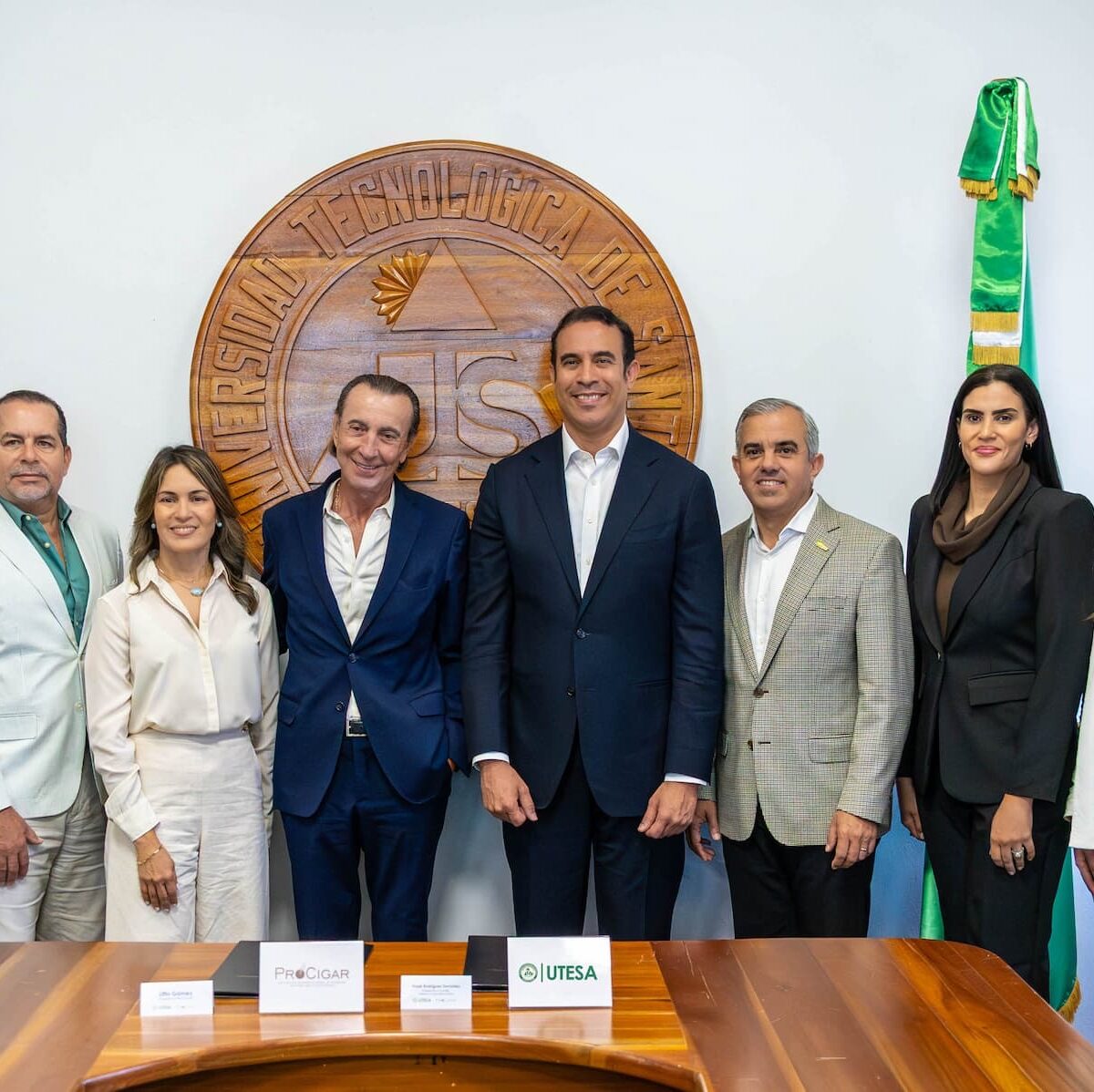 PROCIGAR y UTESA impulsan becas MAU para jóvenes