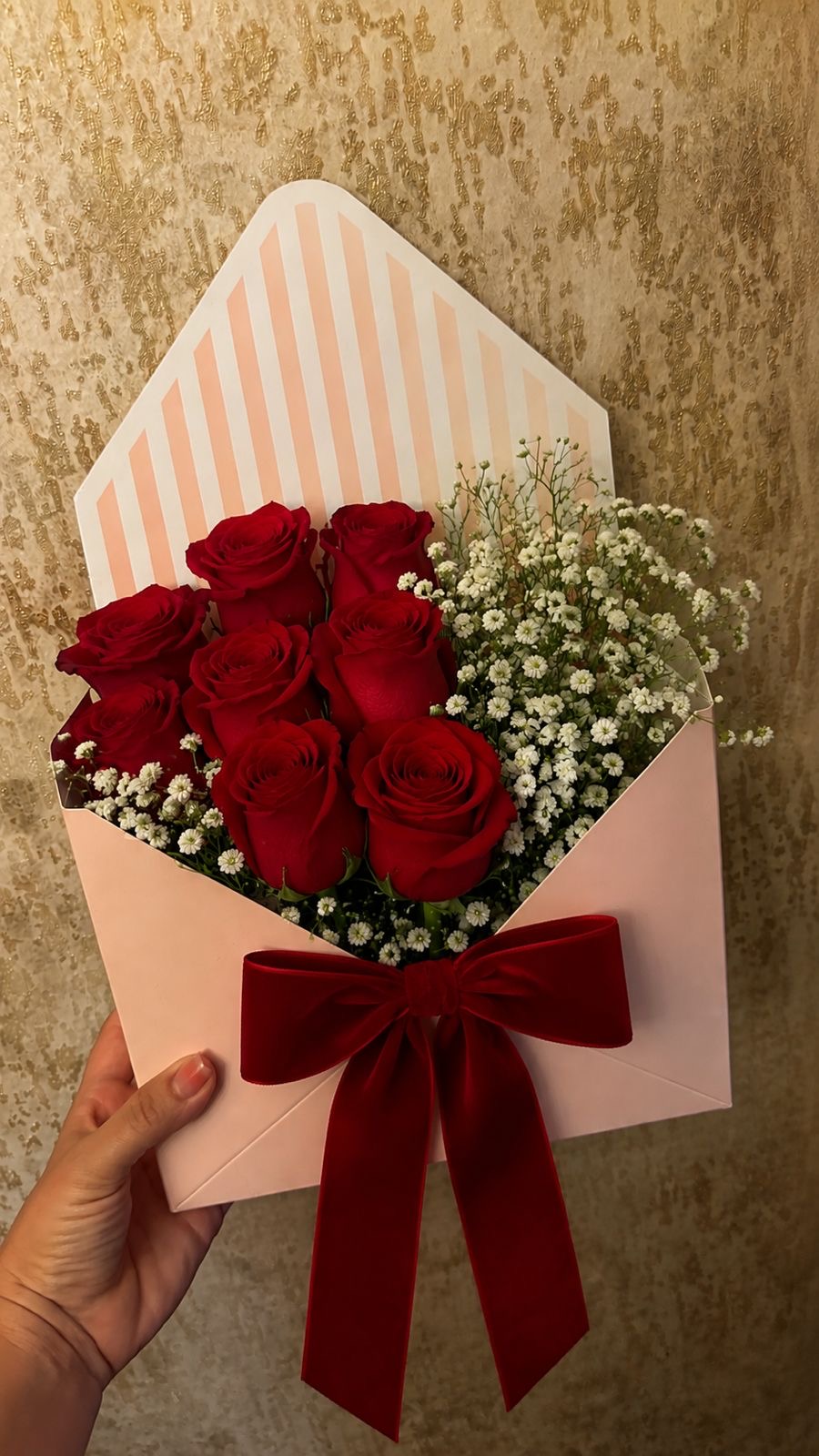 Decorartsbyco2 lleva el regalo perfecto hasta la puerta de mamá