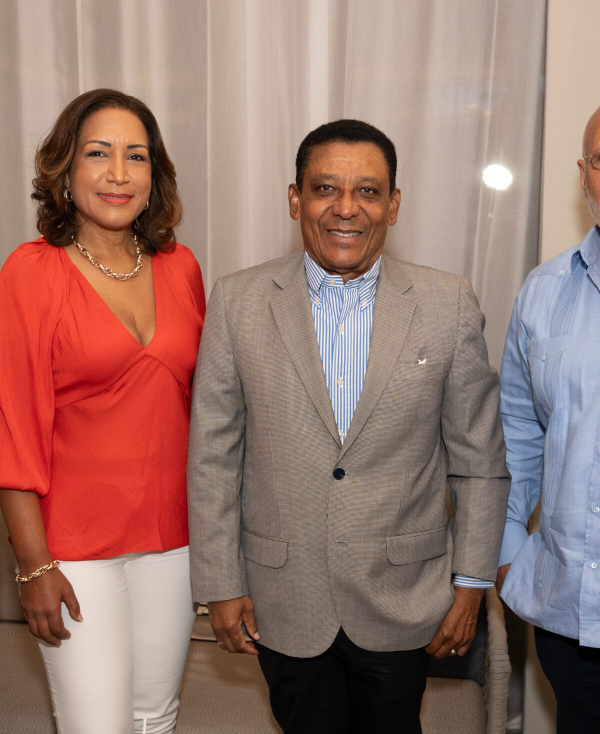 Hospiten reconoce labor de sus especialistas durante tradicional cóctel médico