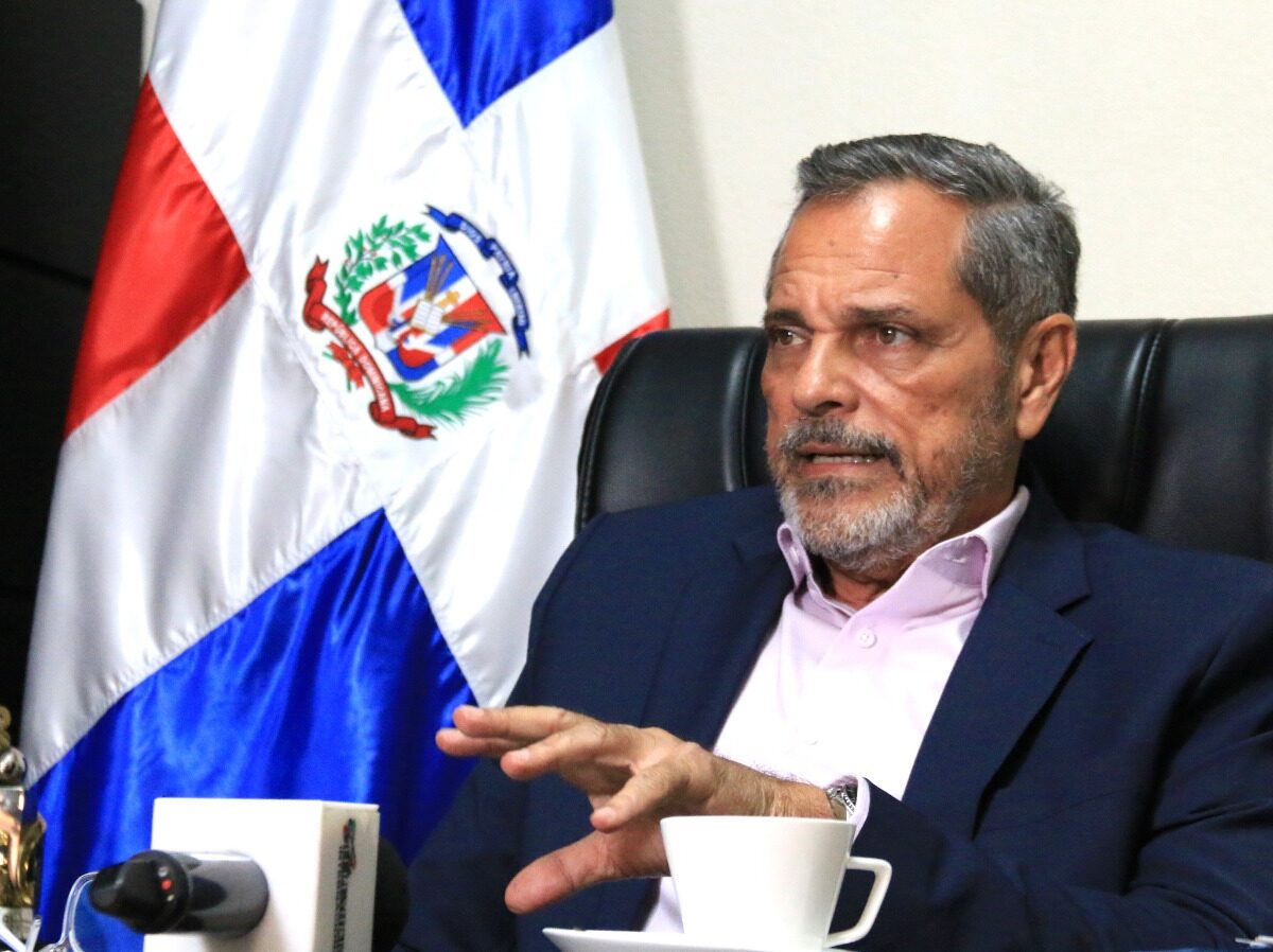 Junior Noboa reitera educación esvital para sana práctica del béisbol
