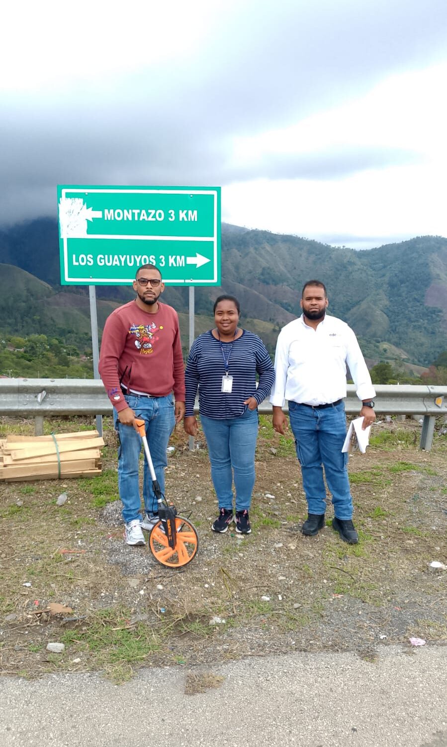 Edesur inicia proyecto para llevar electricidad a comunidad El Montazo, en la provincia de Azua