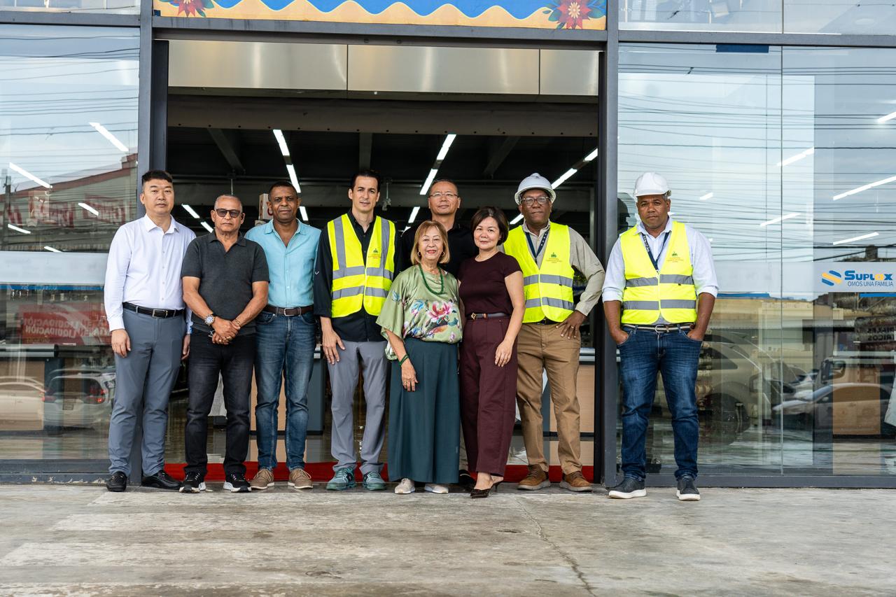 MIVHED autoriza reapertura de tienda Suplax tras completar proceso de reforzamiento estructural