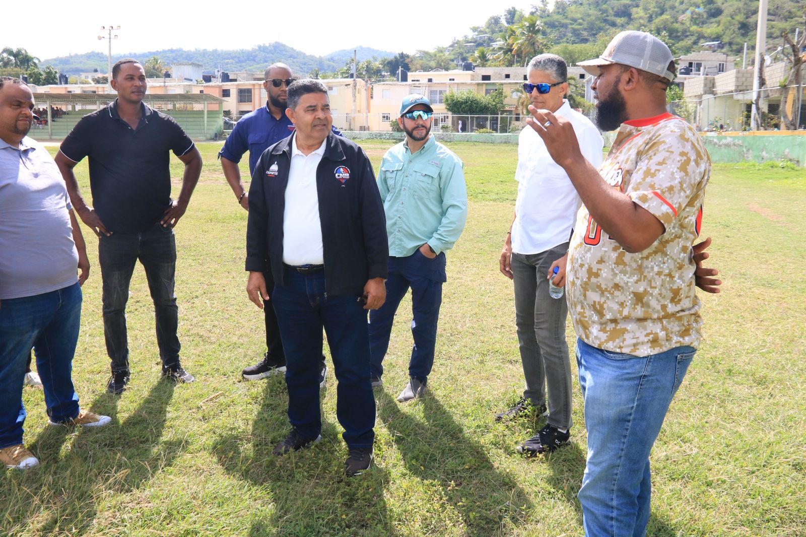 DCNB evalúa condiciones estadio municipal de Padre Las Casas, en Azua