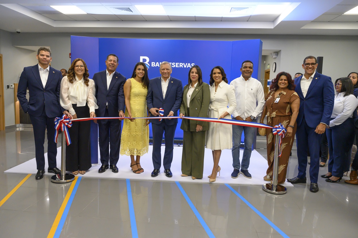 Banreservas fortalece su expansión en Santo Domingo Oeste con moderna oficina de negocios en Plaza Paseo 27