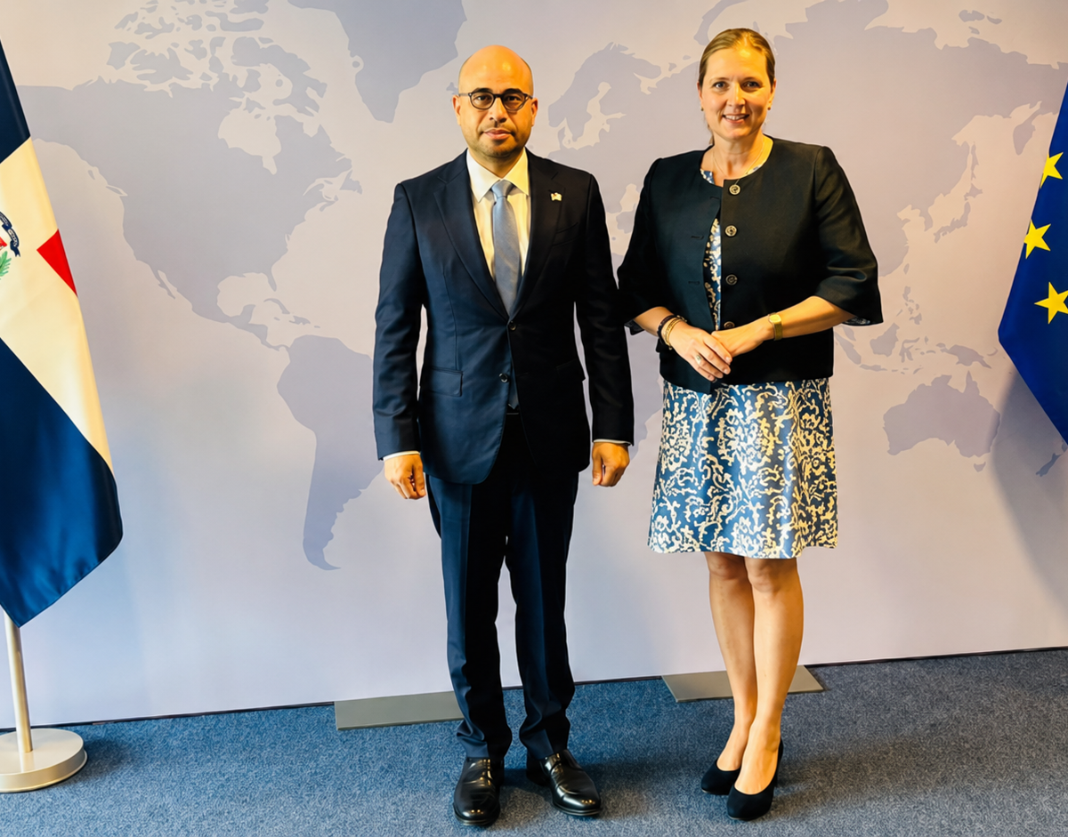 RD y Unión Europea afianzan lazos en Bruselas: El futuro de la relación bilateral a debate