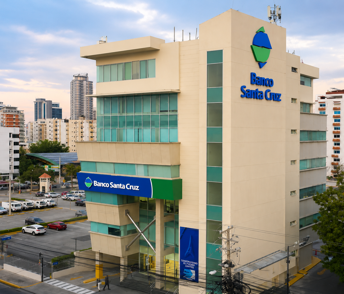Banco Santa Cruz fortalece la inclusión financiera de las personas sordas con educación y herramientas accesibles