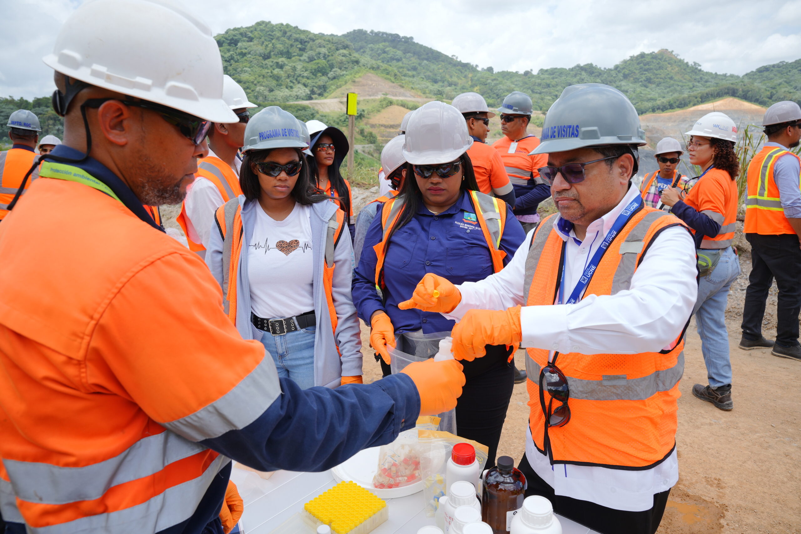 Barrick Pueblo Viejo consolida alianza de transparencia con más de 40 comunidades en jornada de monitoreo ambiental participativo