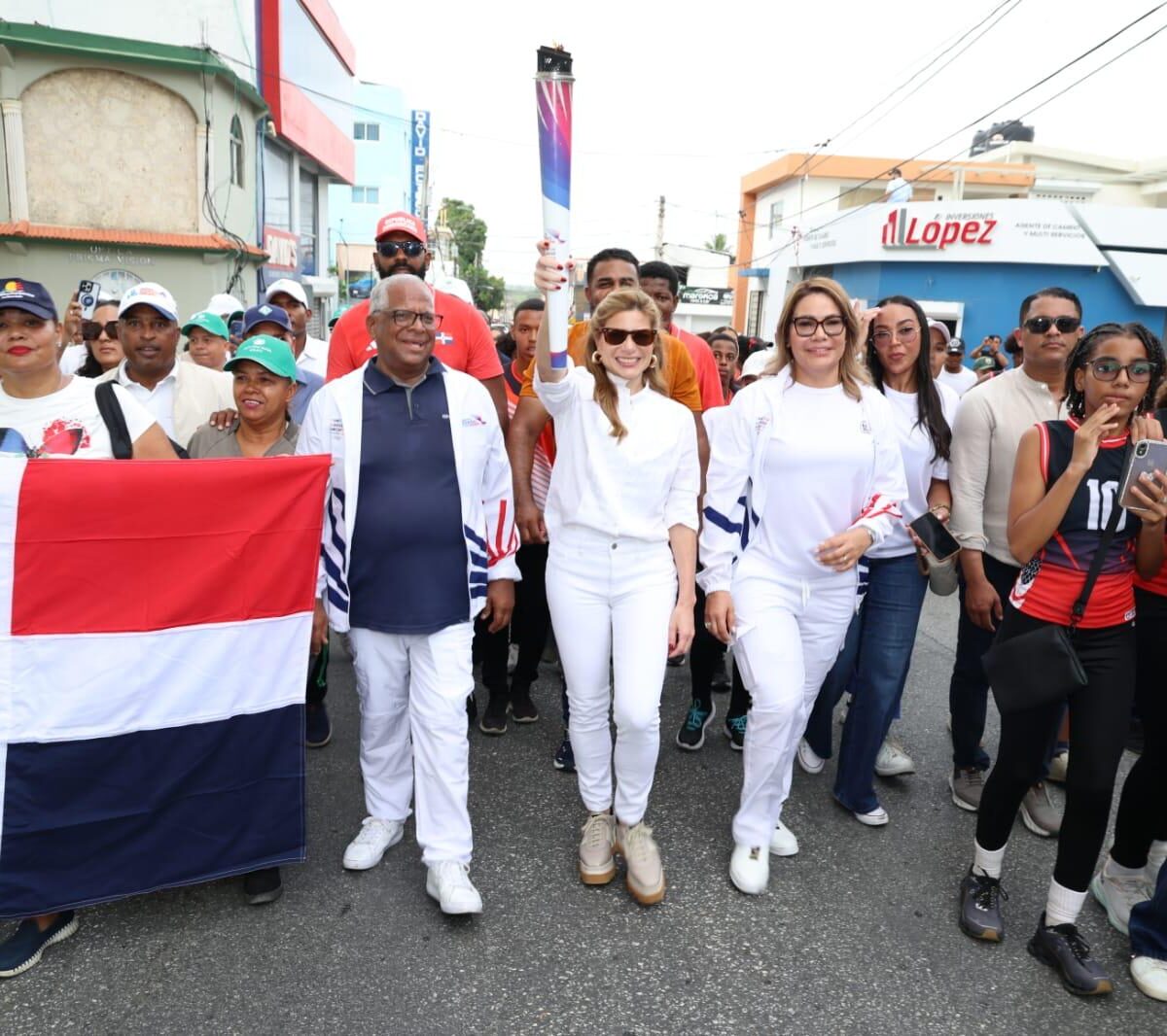 Grupo Puntacana participa en el recorrido de la Antorcha de los Juegos Centroamericanos y del Caribe Santo Domingo 2026