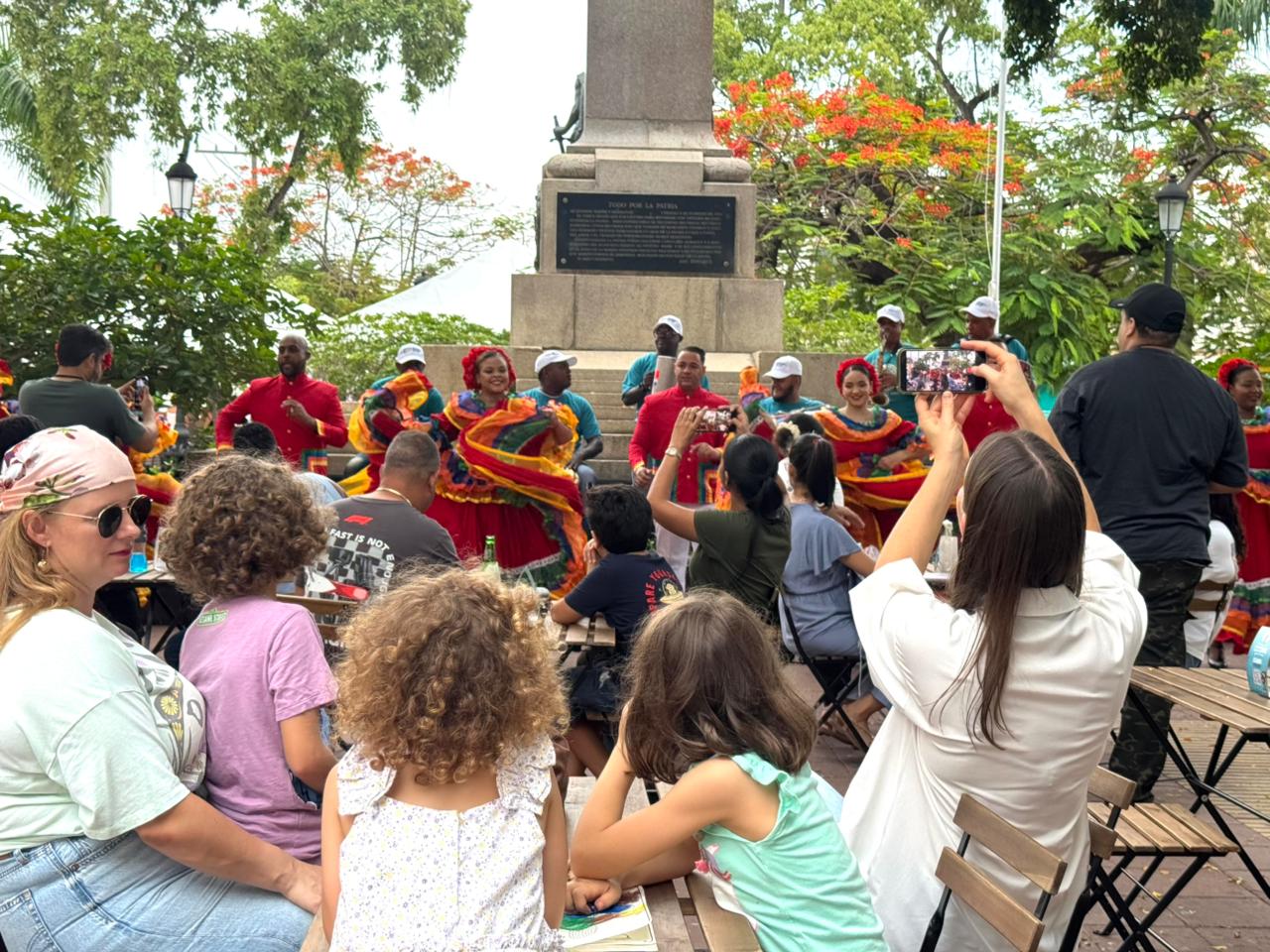 Ciudad Colonial se activa con más de 100 experiencias culturales y artísticas en “Turizoneando Verano 2026”
