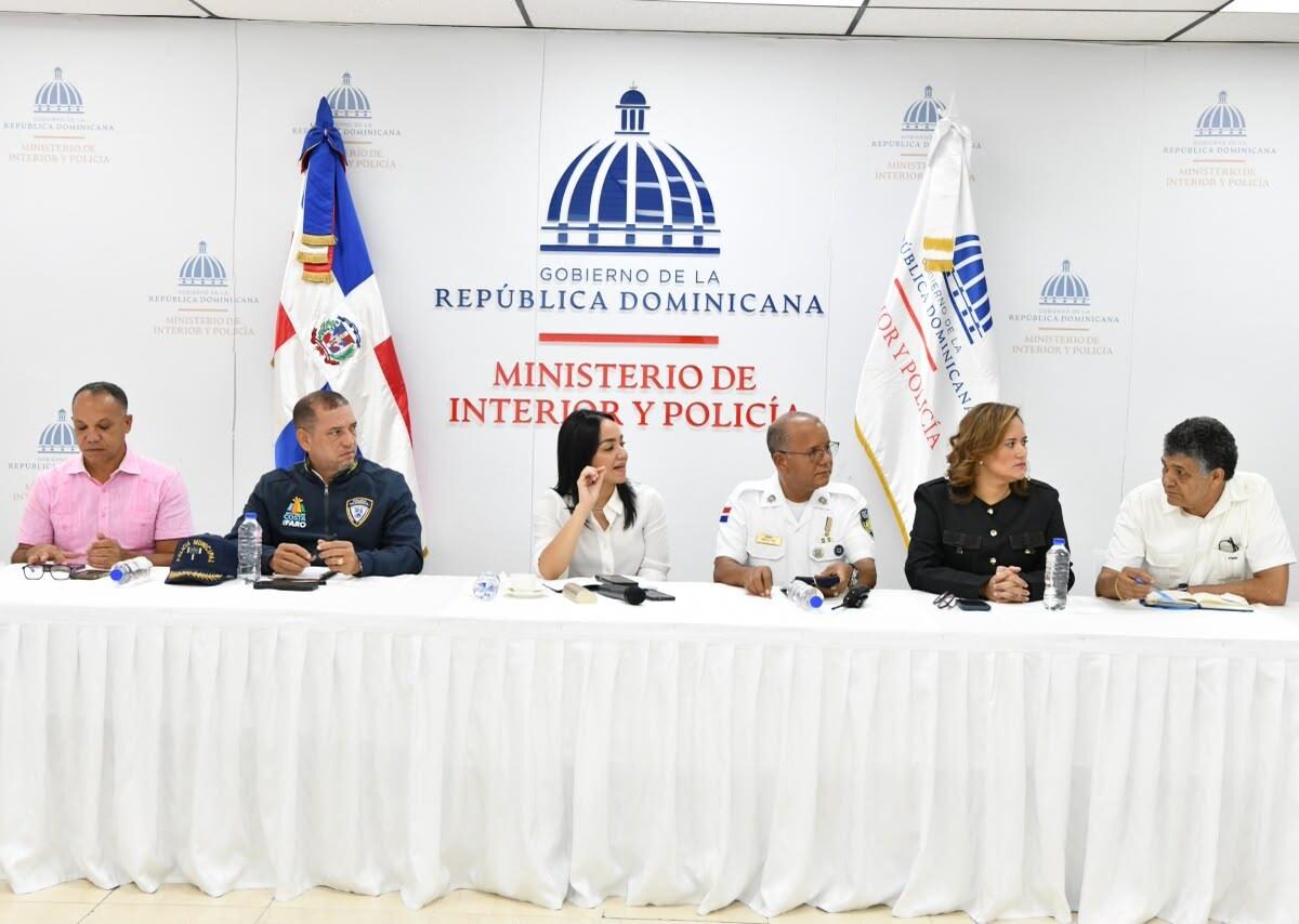 Interior y Policía, Intrant y alcaldías del Gran Santo Domingo coordinan estrategia para regularizar paradas de motoconchistas y fortalecer la seguridad ciudadana