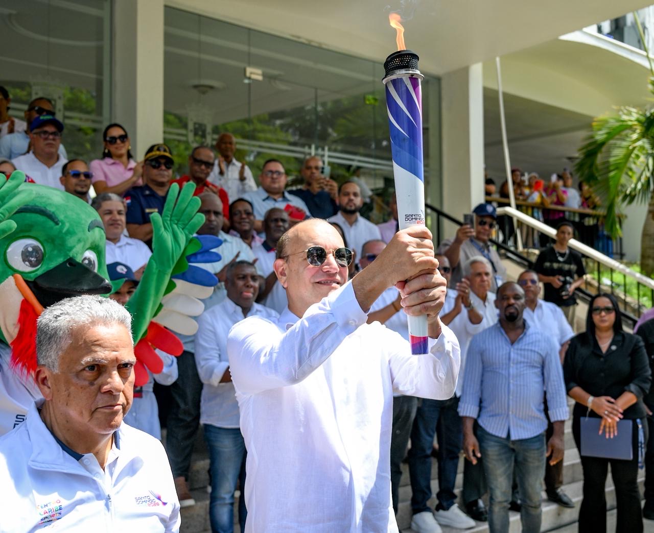 El fuego olímpico llega a la subsede: Santiago recibe la antorcha de los Juegos Centroamericanos y del Caribe 2026