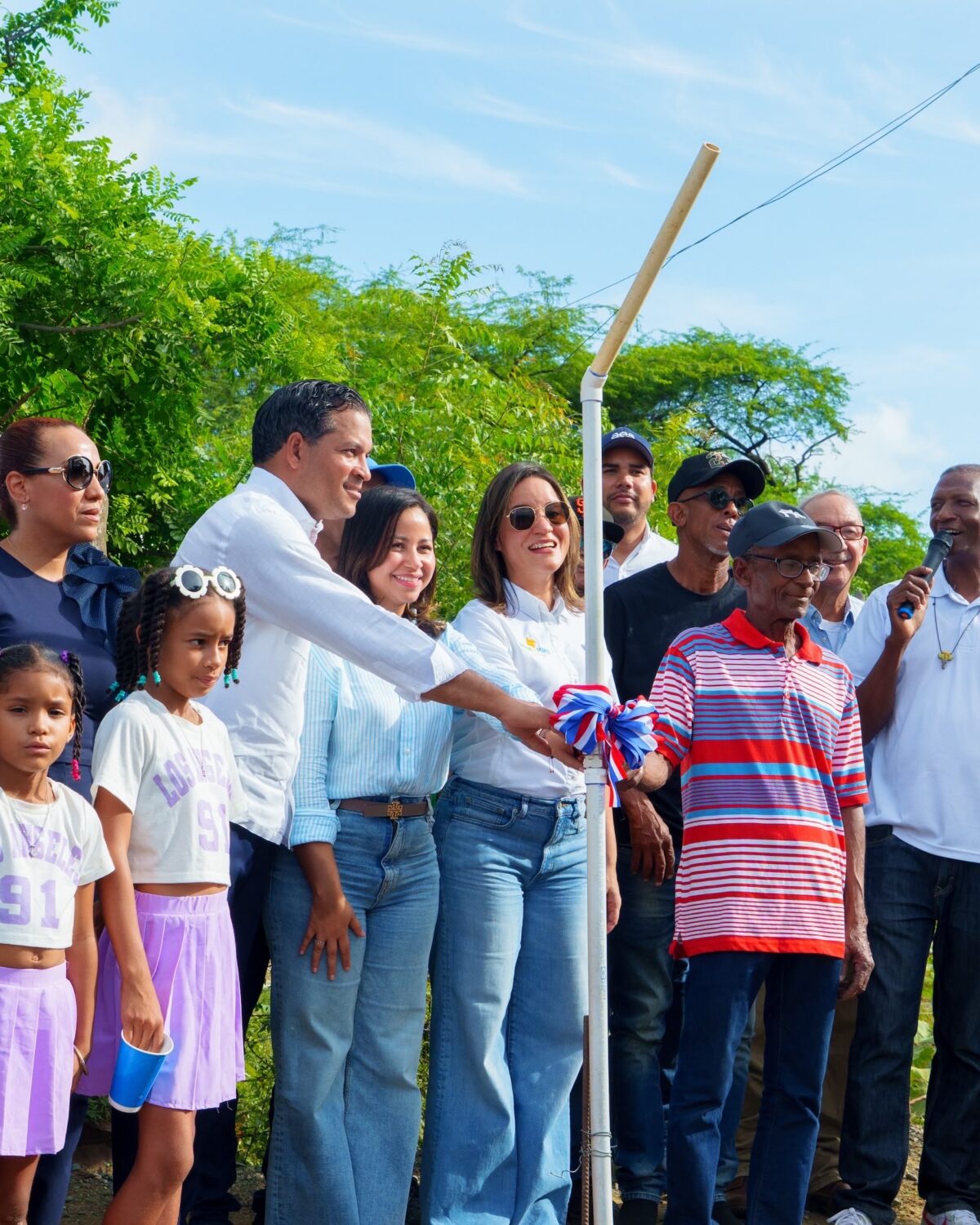 AES Dominicana Energía Renovable impulsa el desarrollo comunitario en Calabaza con acceso a agua potable y energía limpia