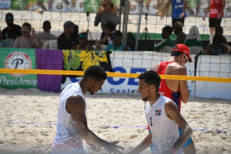De Jesús y Martínez se imponen en inicio sexta parada Tour Norceca