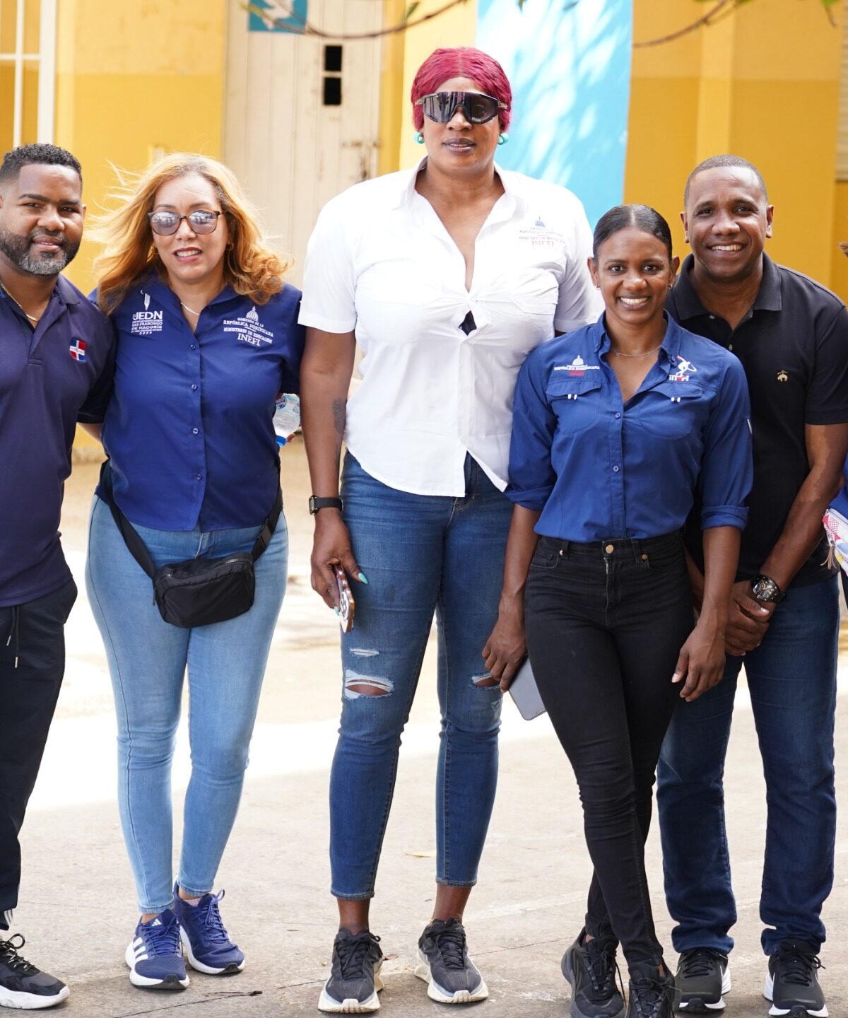 Capotillo se llena de oro: Leyendas olímpicas y panamericanas inspiran a la juventud dominicana en el programa «Escuelas Abiertas y Activas”