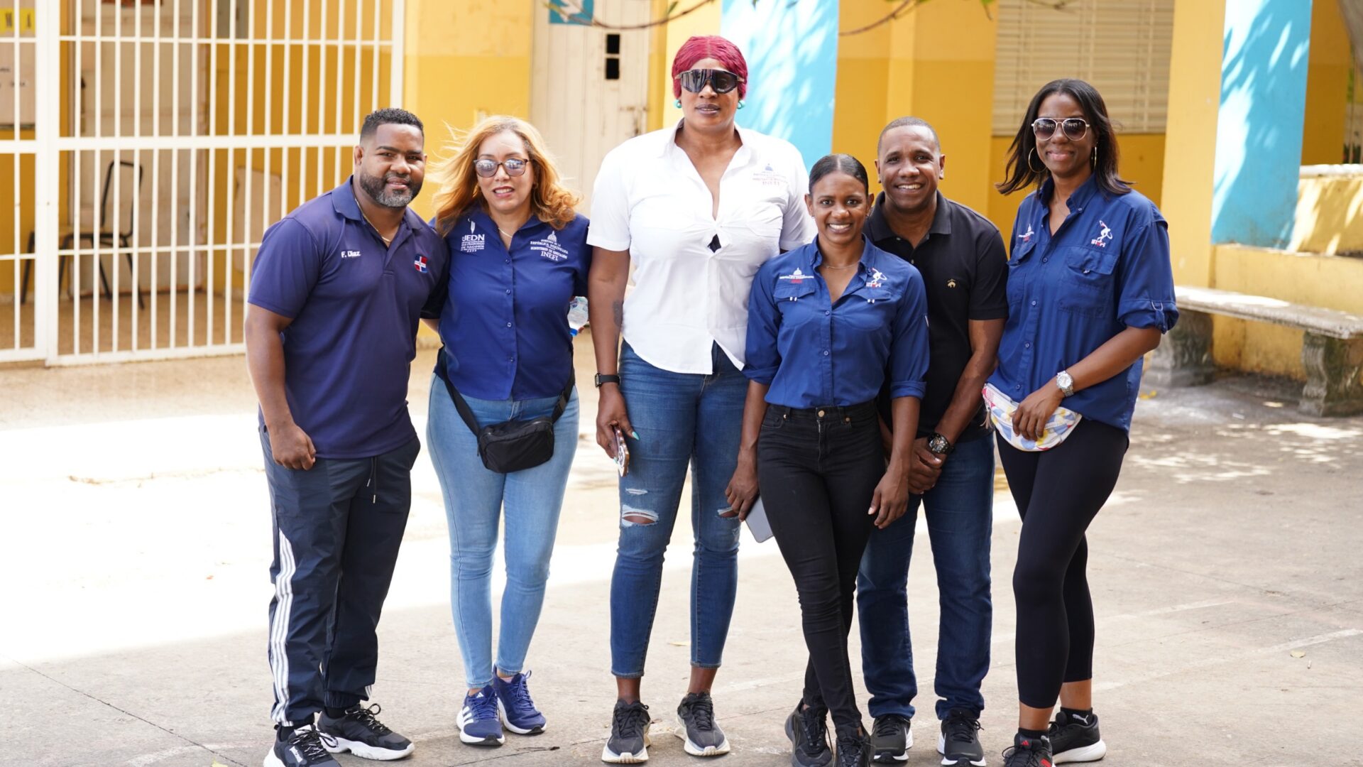 Capotillo se llena de oro: Leyendas olímpicas y panamericanas inspiran a la juventud dominicana en el programa «Escuelas Abiertas y Activas”