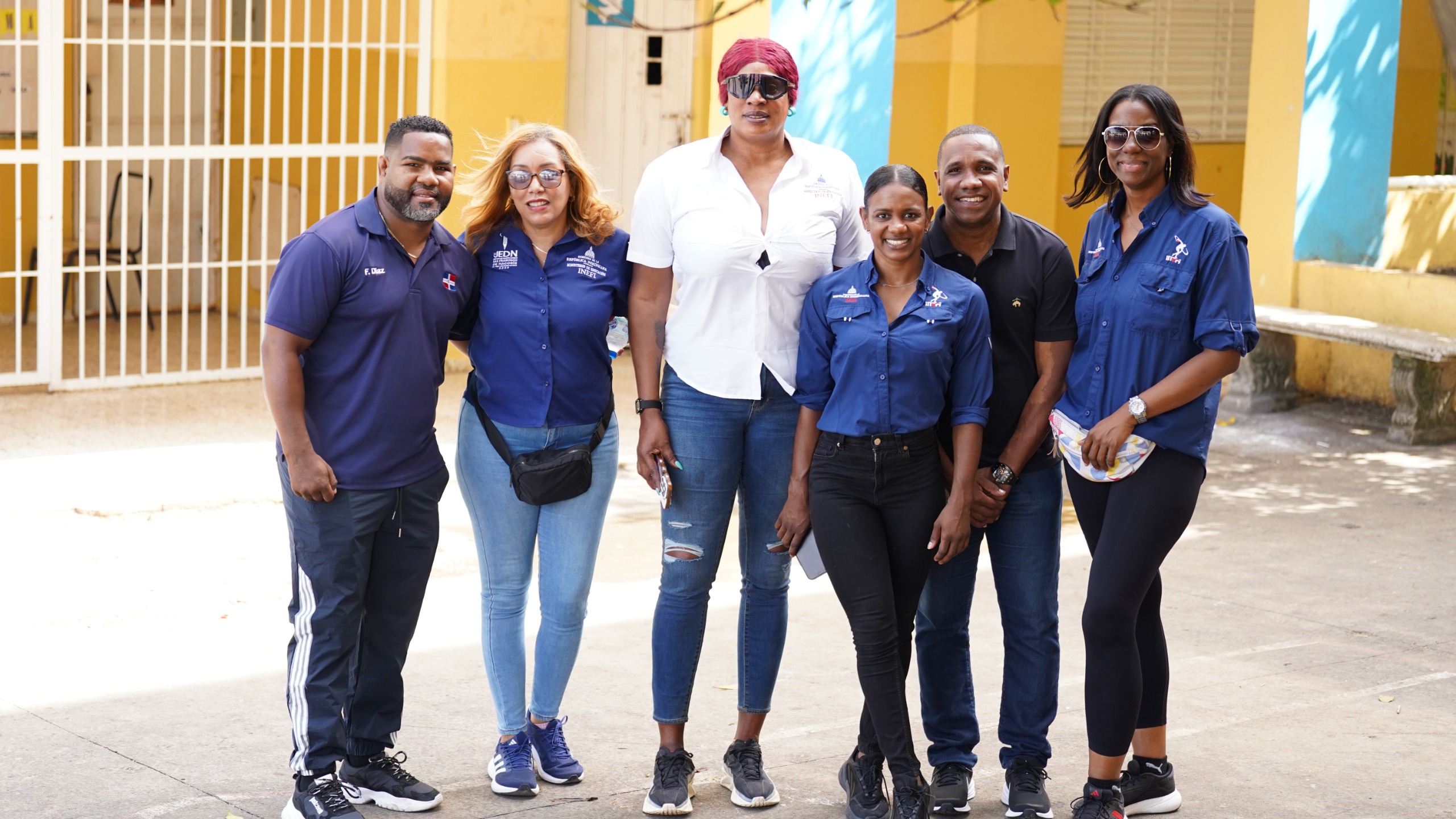 Capotillo se llena de oro: Leyendas olímpicas y panamericanas inspiran a la juventud dominicana en el programa «Escuelas Abiertas y Activas”