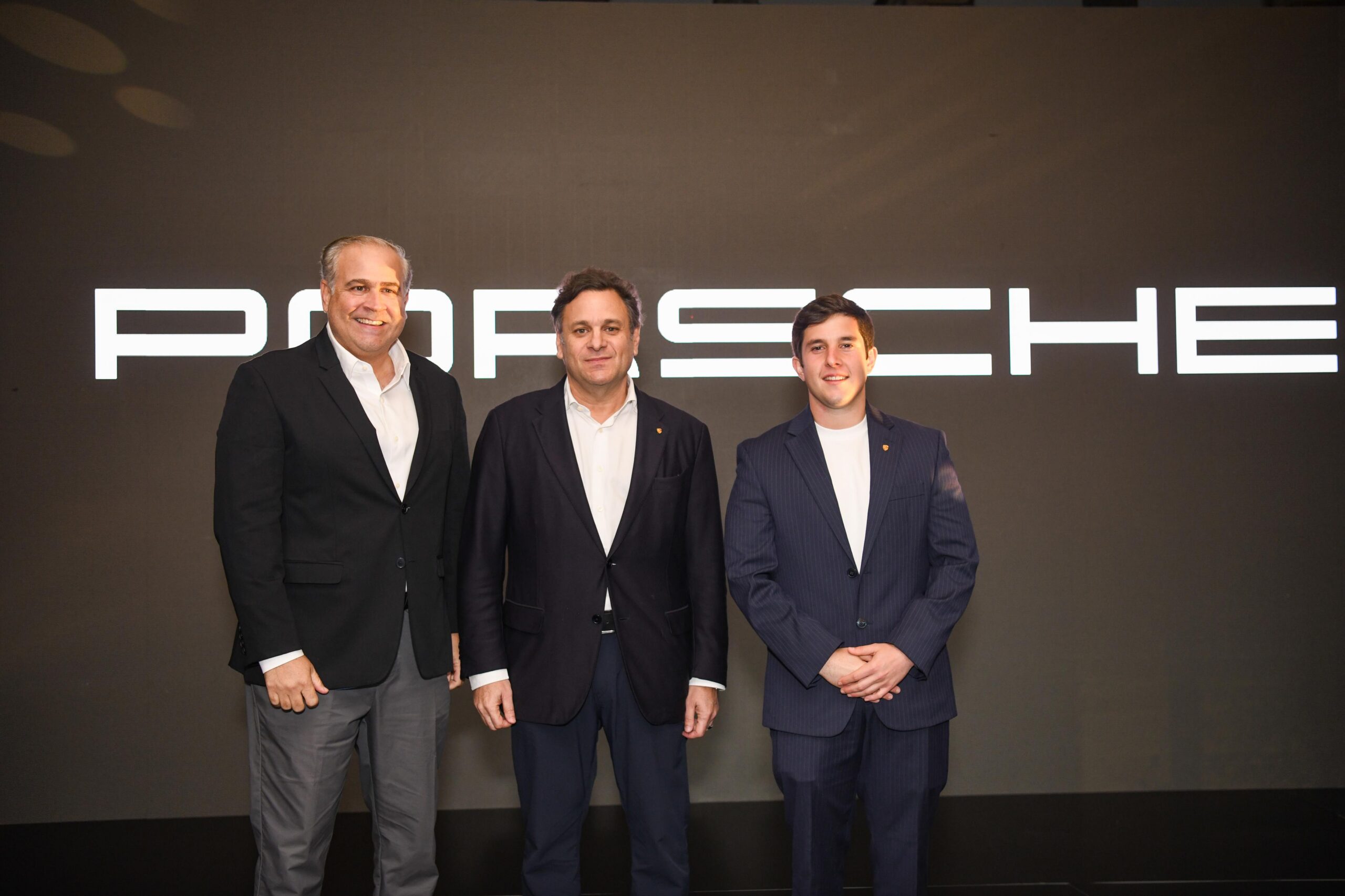 Porsche introduce en República Dominicana el 911 Turbo S híbrido más potente de su historia