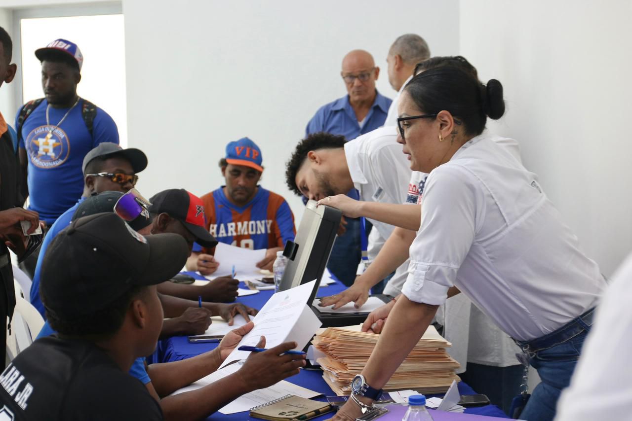 Comisionado de Béisbol incrementa en los