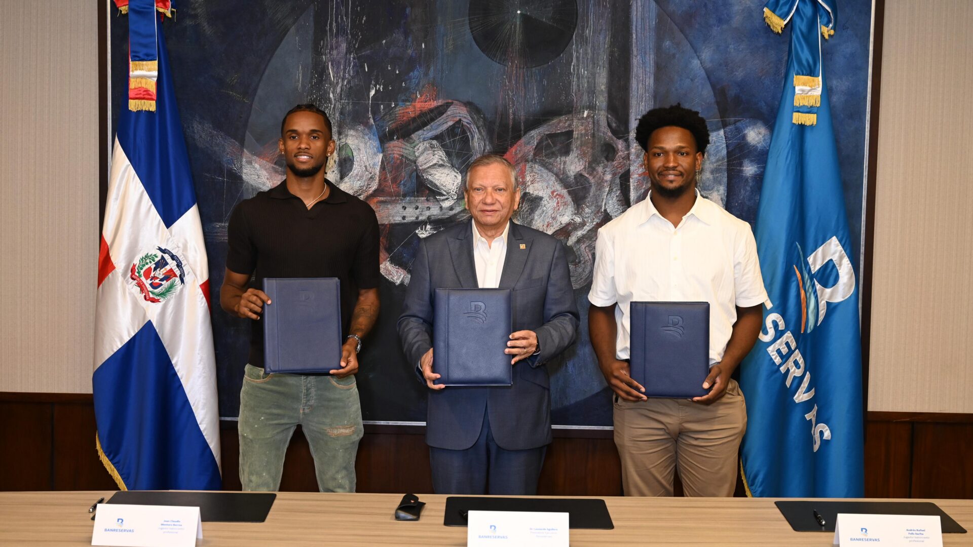 Banreservas incorpora a Jean Montero y Andrés Feliz como embajadores de su marca